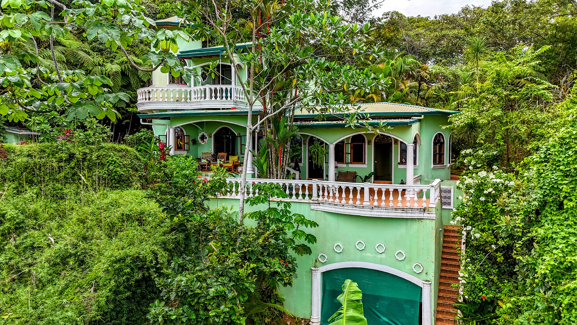 Ocean View Home for Sale in Ojochal with Pool & Jungle Views