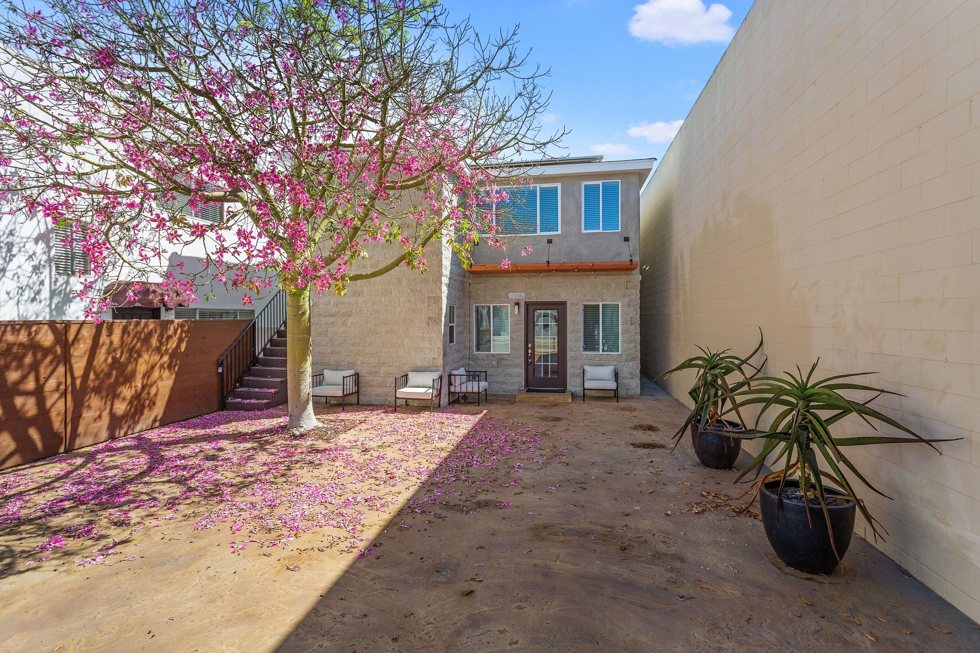 124 Agate Avenue