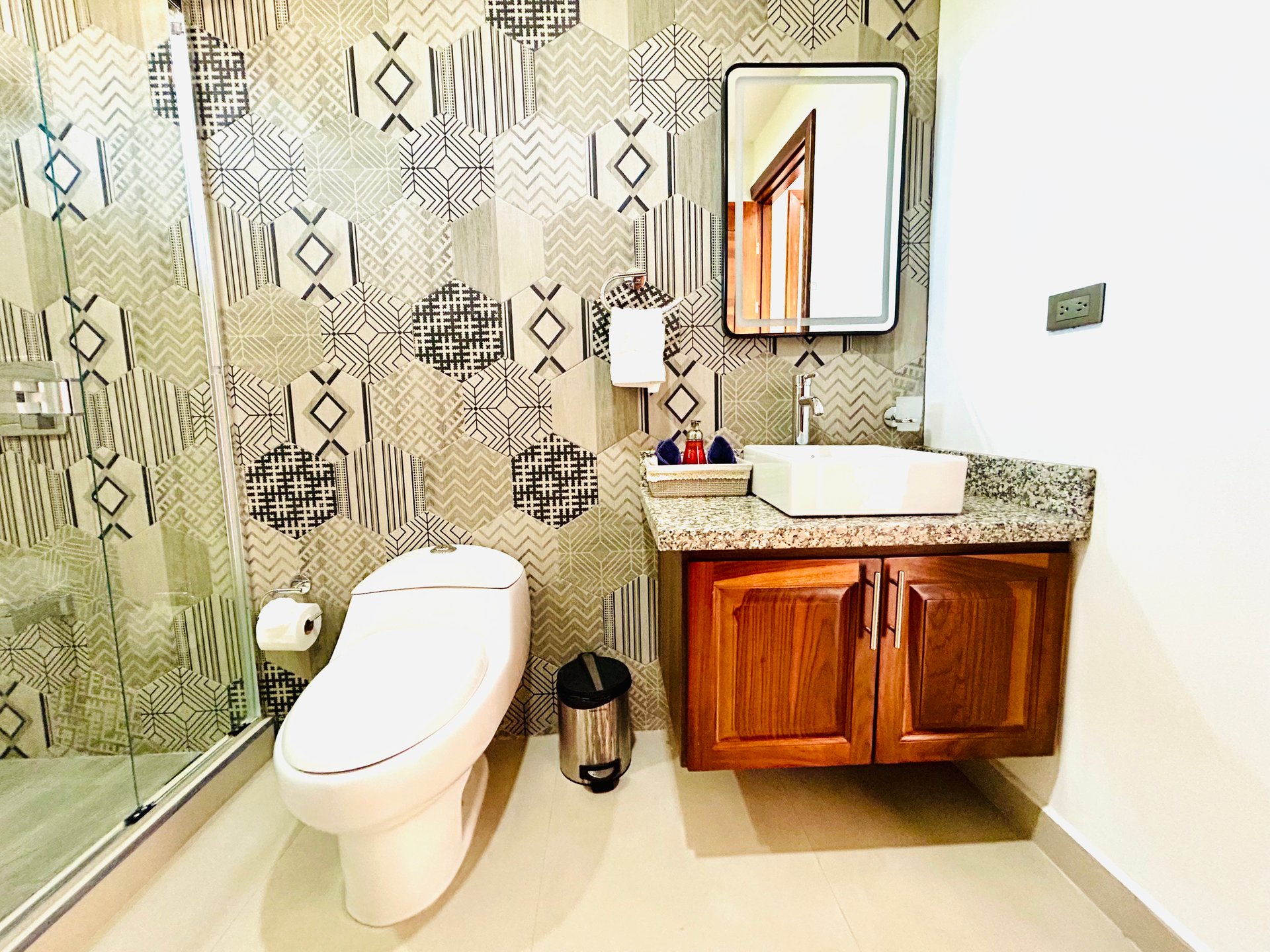 Tropical Modern Living Near Uvita – Stylish Pool Home with Privacy | Price Reduced