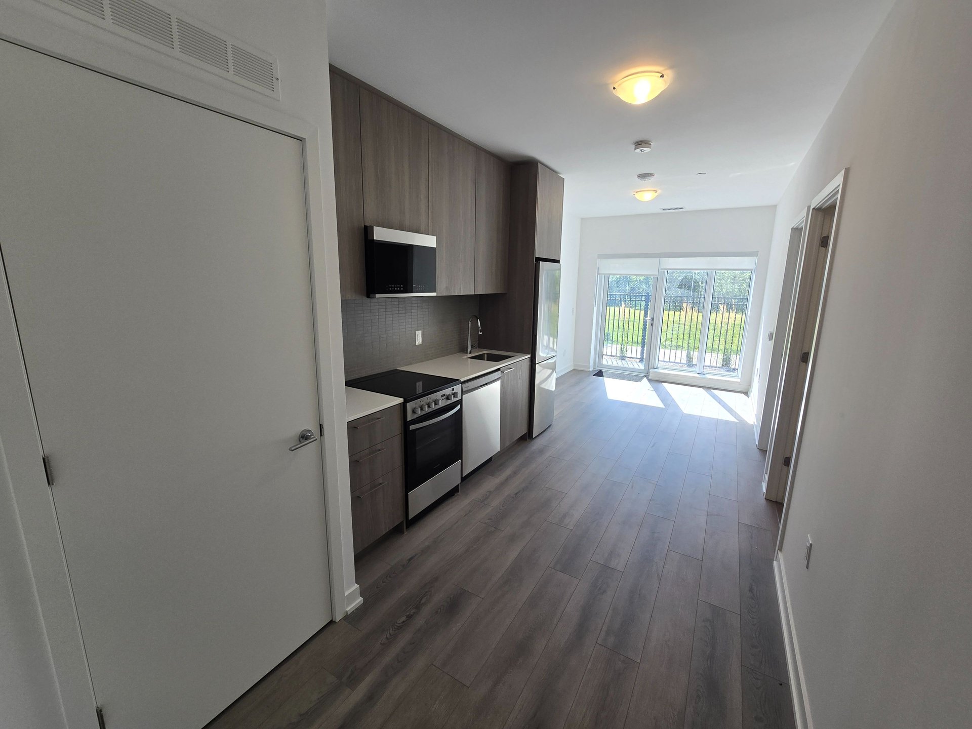 Bright Open-Concept Suite