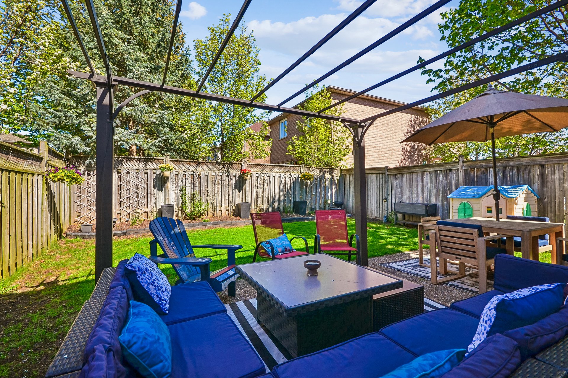 Spacious 3-Bedroom Detached Home in Westmount