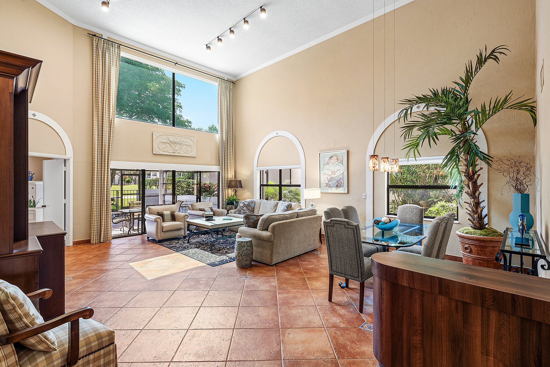 5068 Via De Amalfi Drive