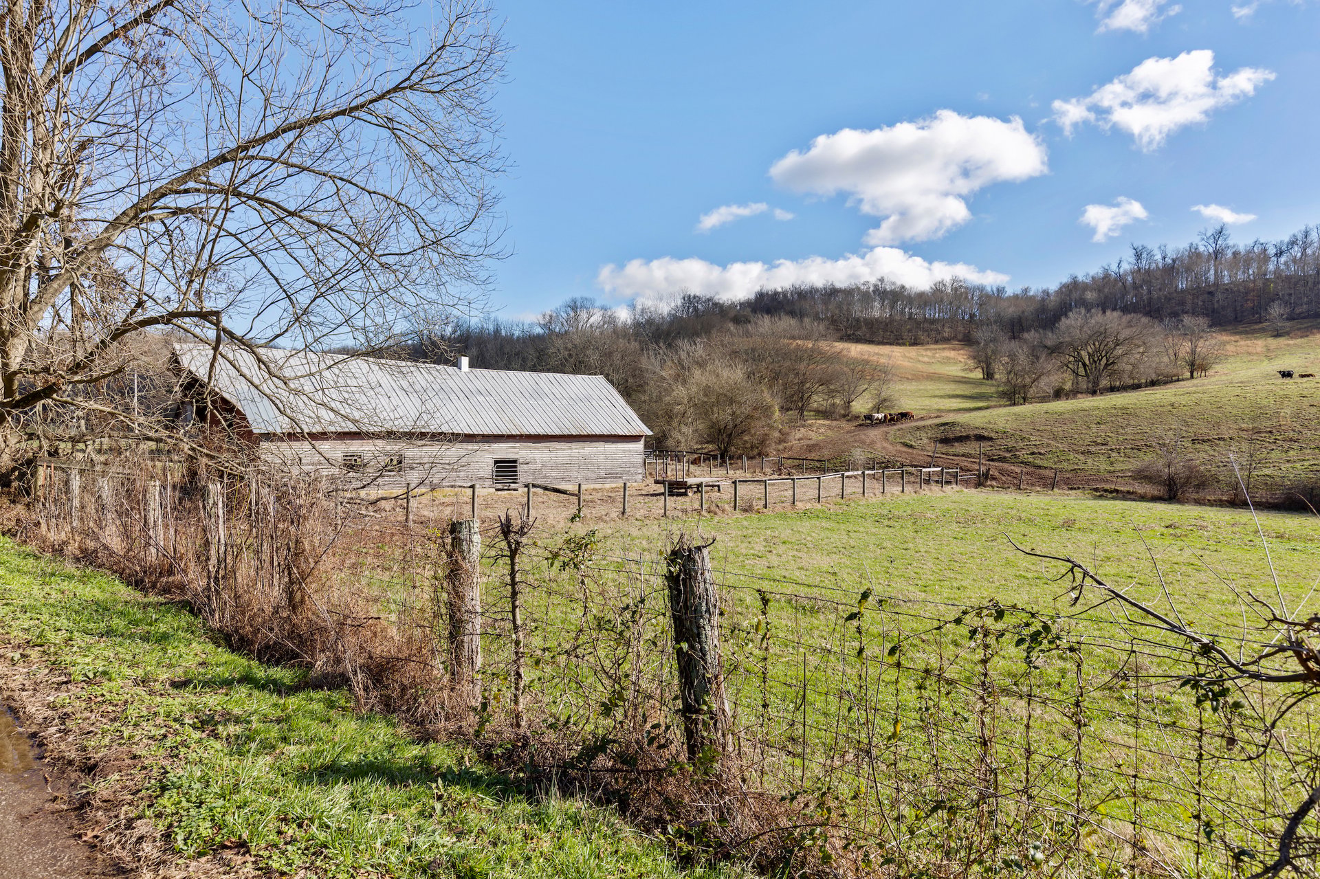 2405 Thompson Rd