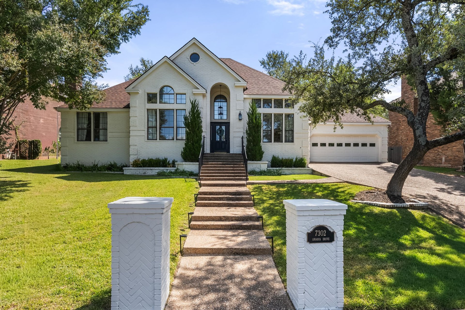 7302 Anaqua Dr