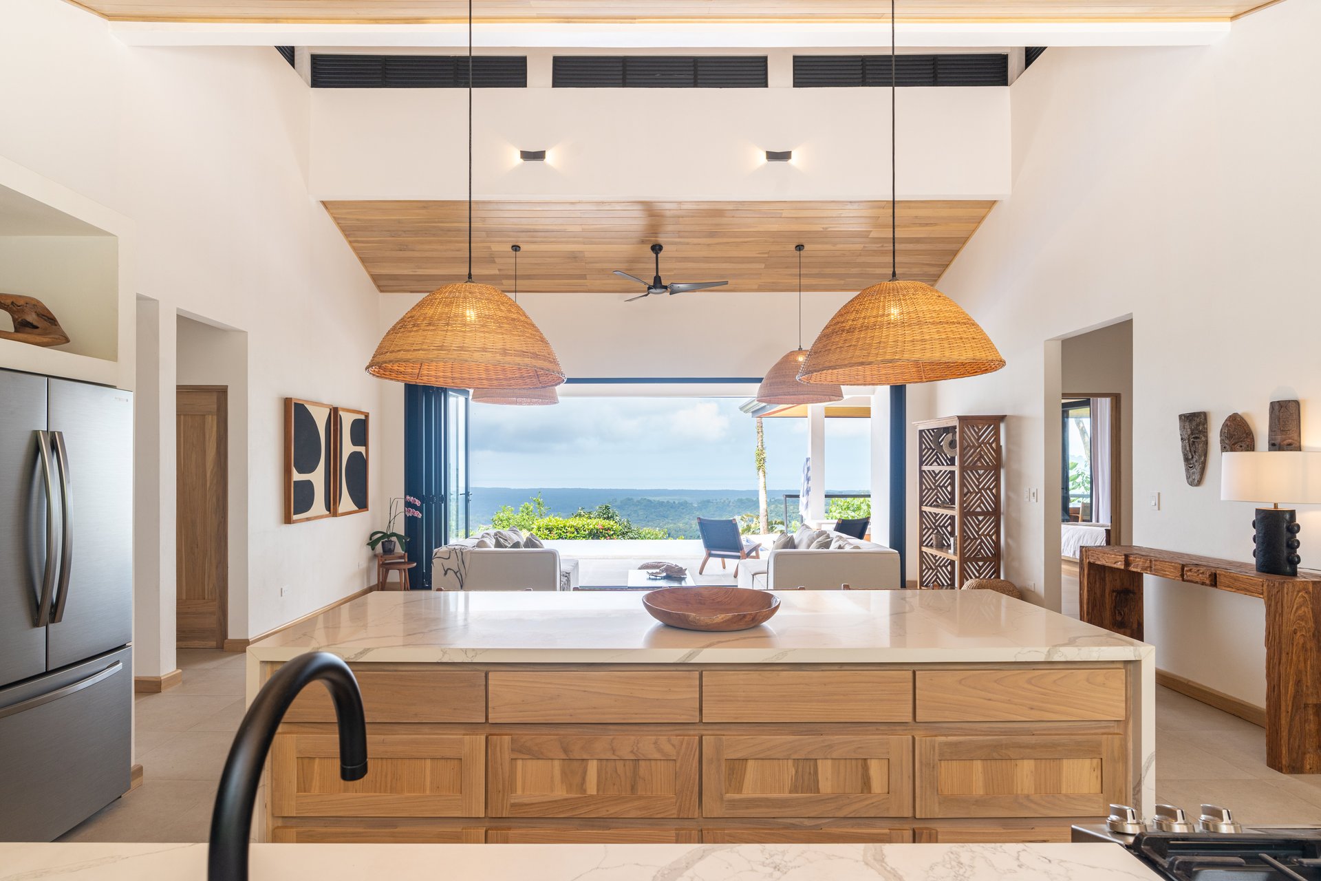 Casa Amarilla – Oceanview Luxury Meets Sustainable Living in Tres Rios
