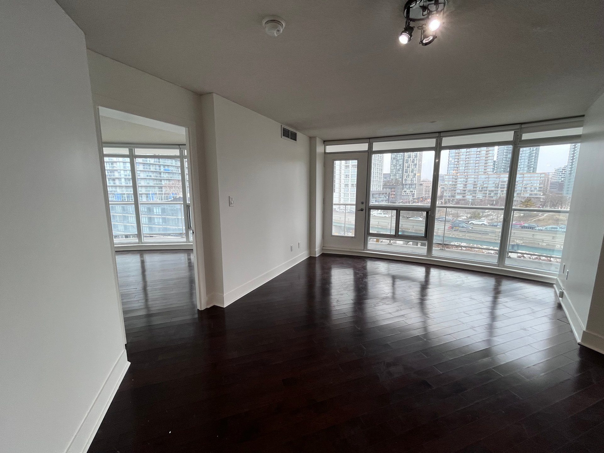 550 Queens Quay  911
