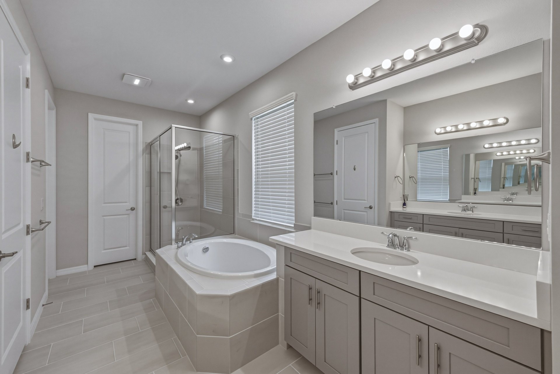 6978 BRADBURY CIR