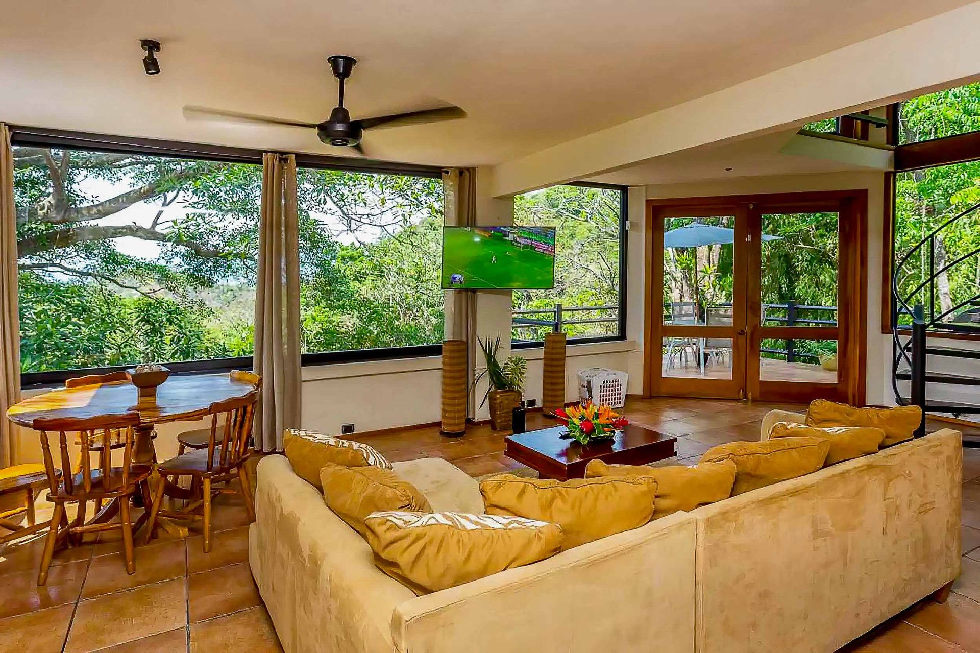 Casa de Luz, Manuel Antonio 3 bedroom/5 bath, Vacation rental income