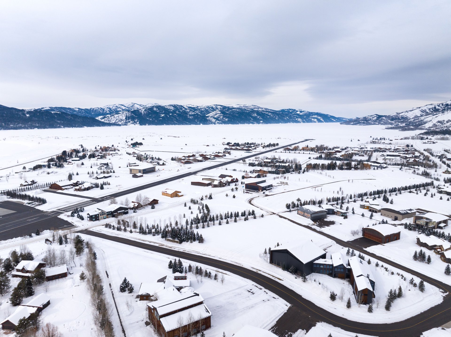 208 ALPINE VILLAGE CIRCLE