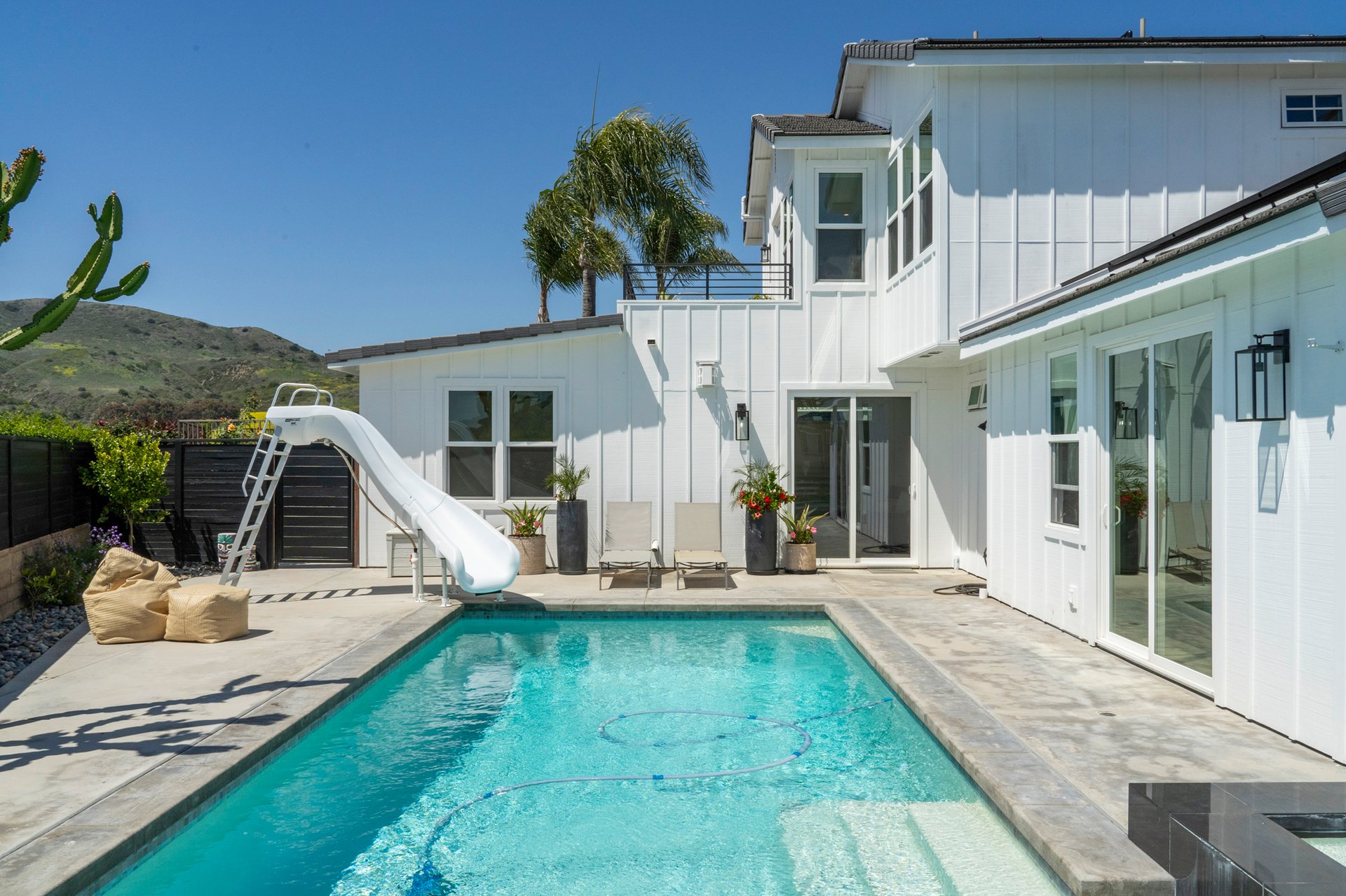 2930 Estancia