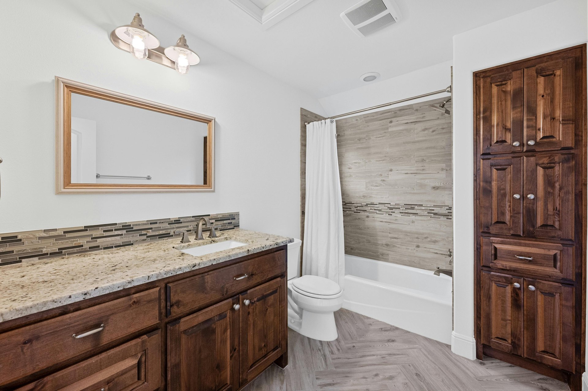 8024 Carlton Ridge