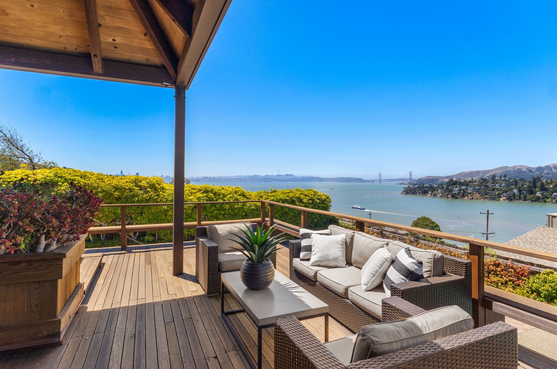 Spectacular Views of the Bay and Golden Gate Bridge