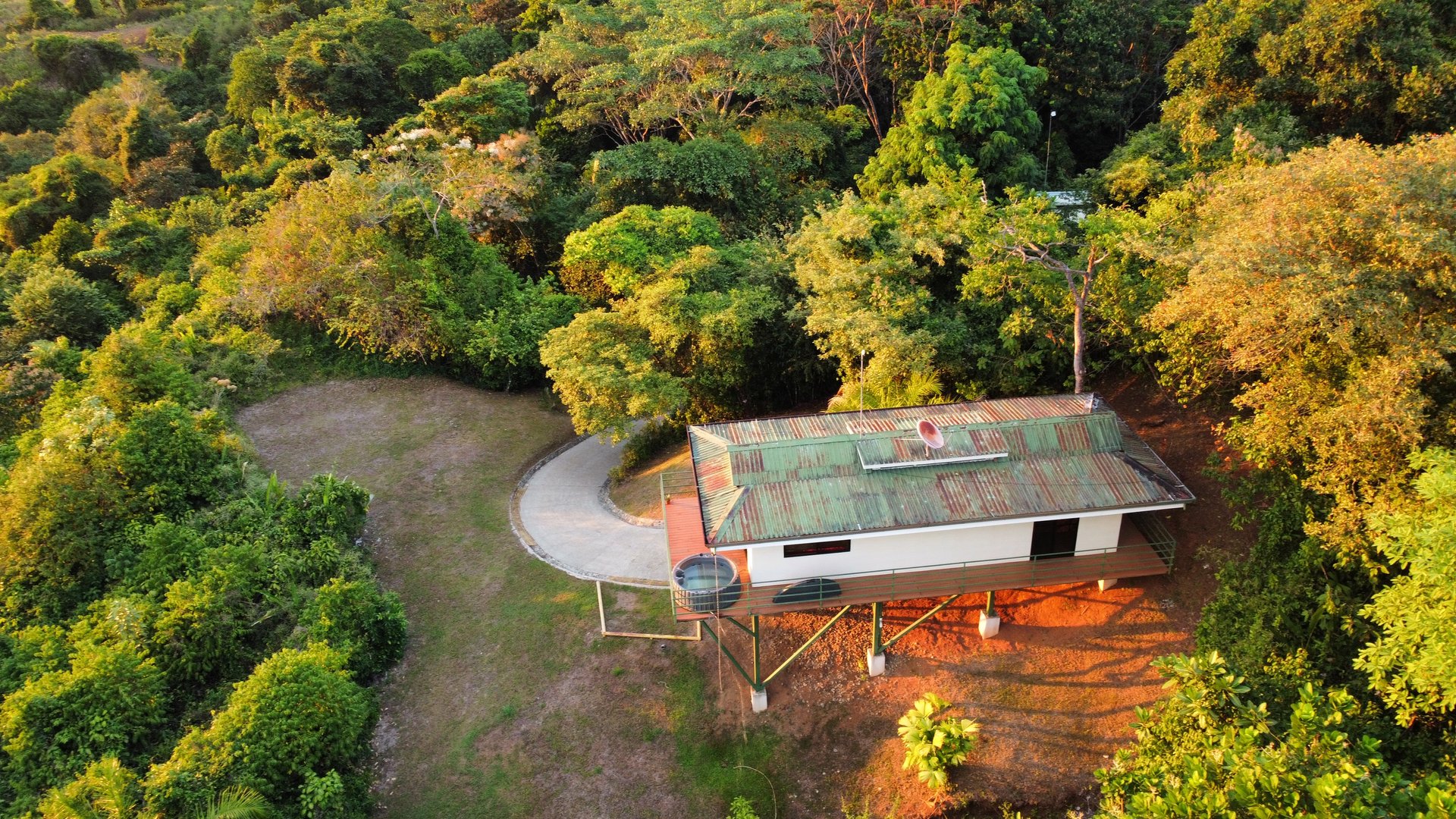 Villa Vista Hermosa | Nature refuge sorrounded by lush jungle and beautiful views