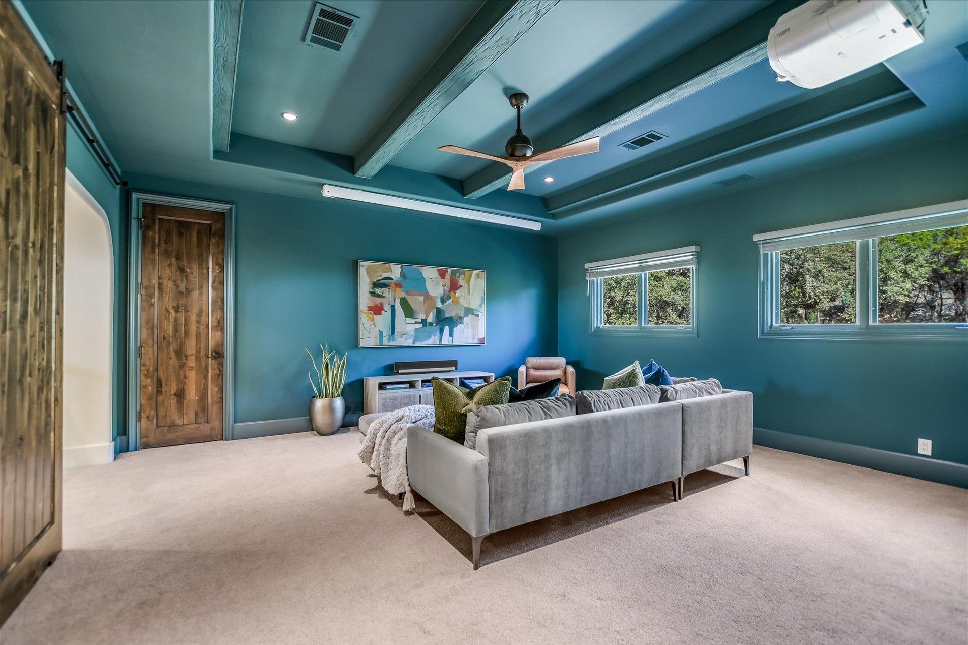 624 Logans Ln