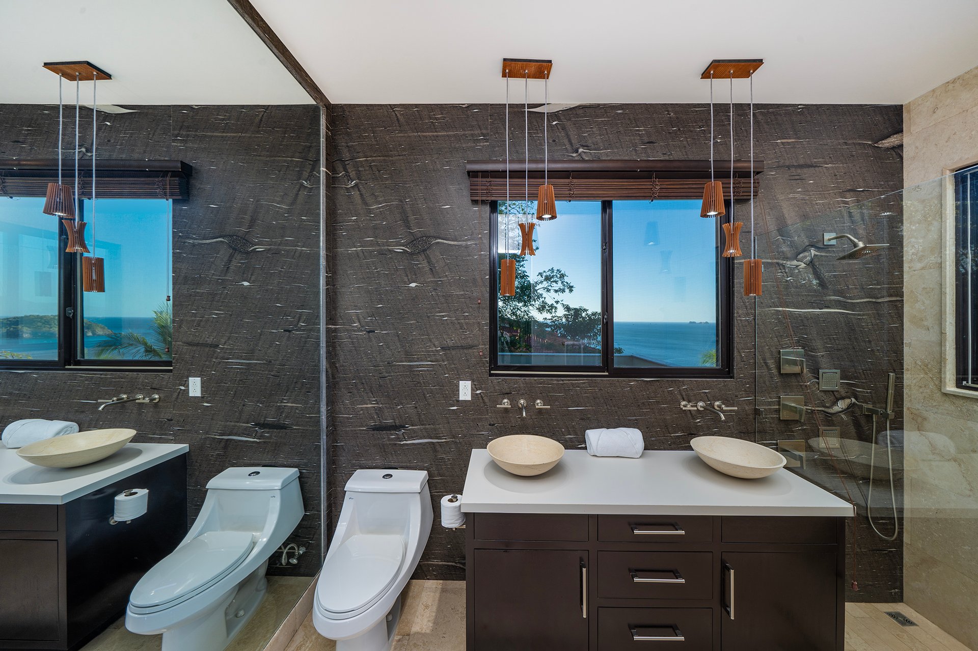 Casa Todo Bien and Guest House: Luxury 4BR Main Home + Guest House with Ocean Views