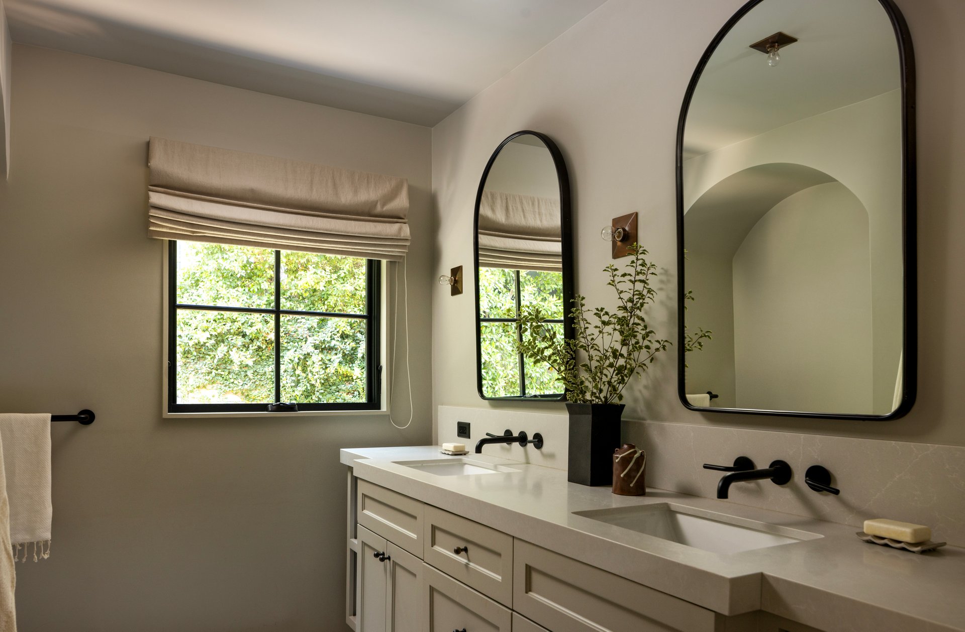 2401 Nottingham Ave, Los Feliz