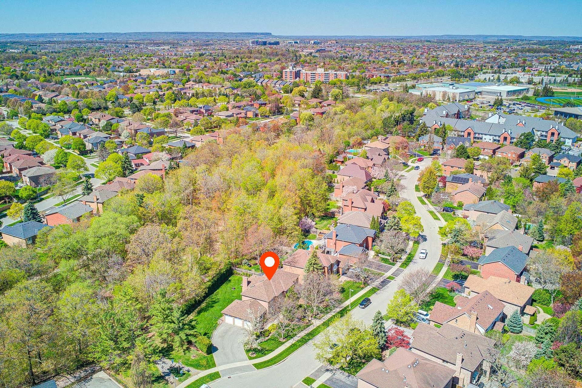 1296 Mapleridge Cres