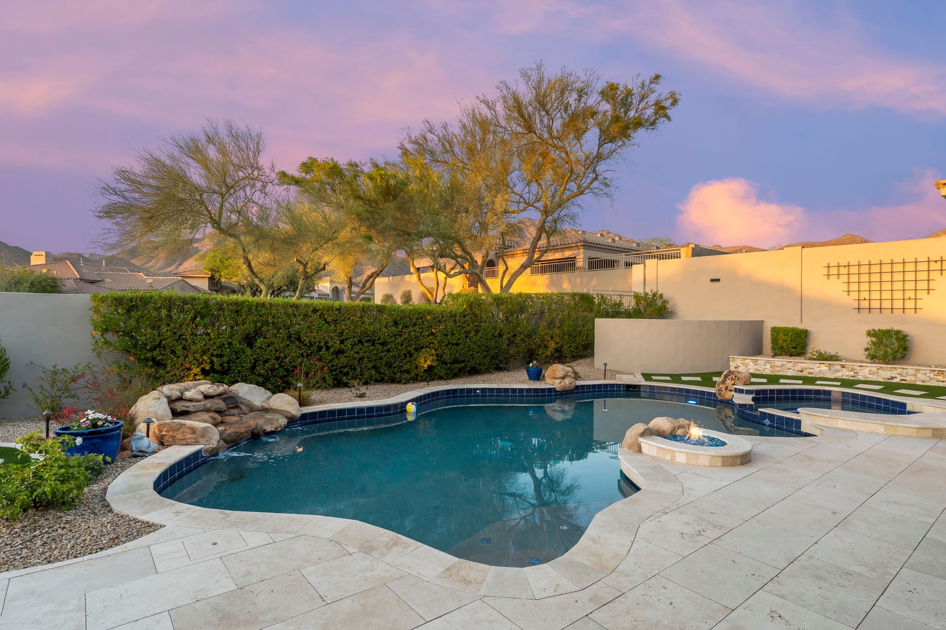 10952 E KORA Lane