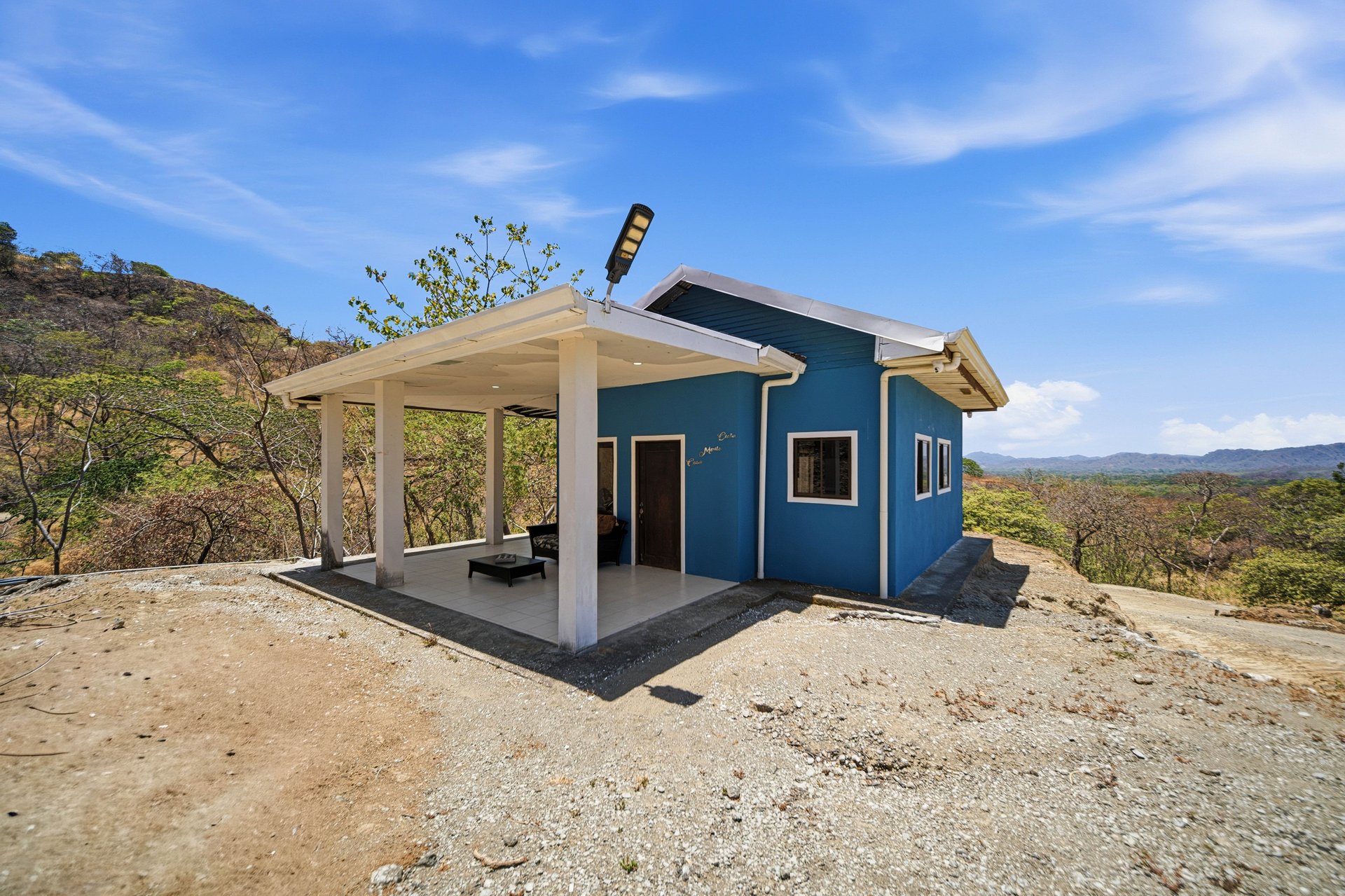 Finca Las Ventanas | Expansive Mountain View Estate Near Potrero