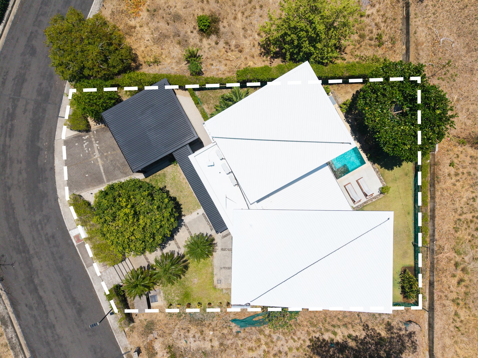 Casa Hijau | Modern Ocean-View Surf Home in Marbella
