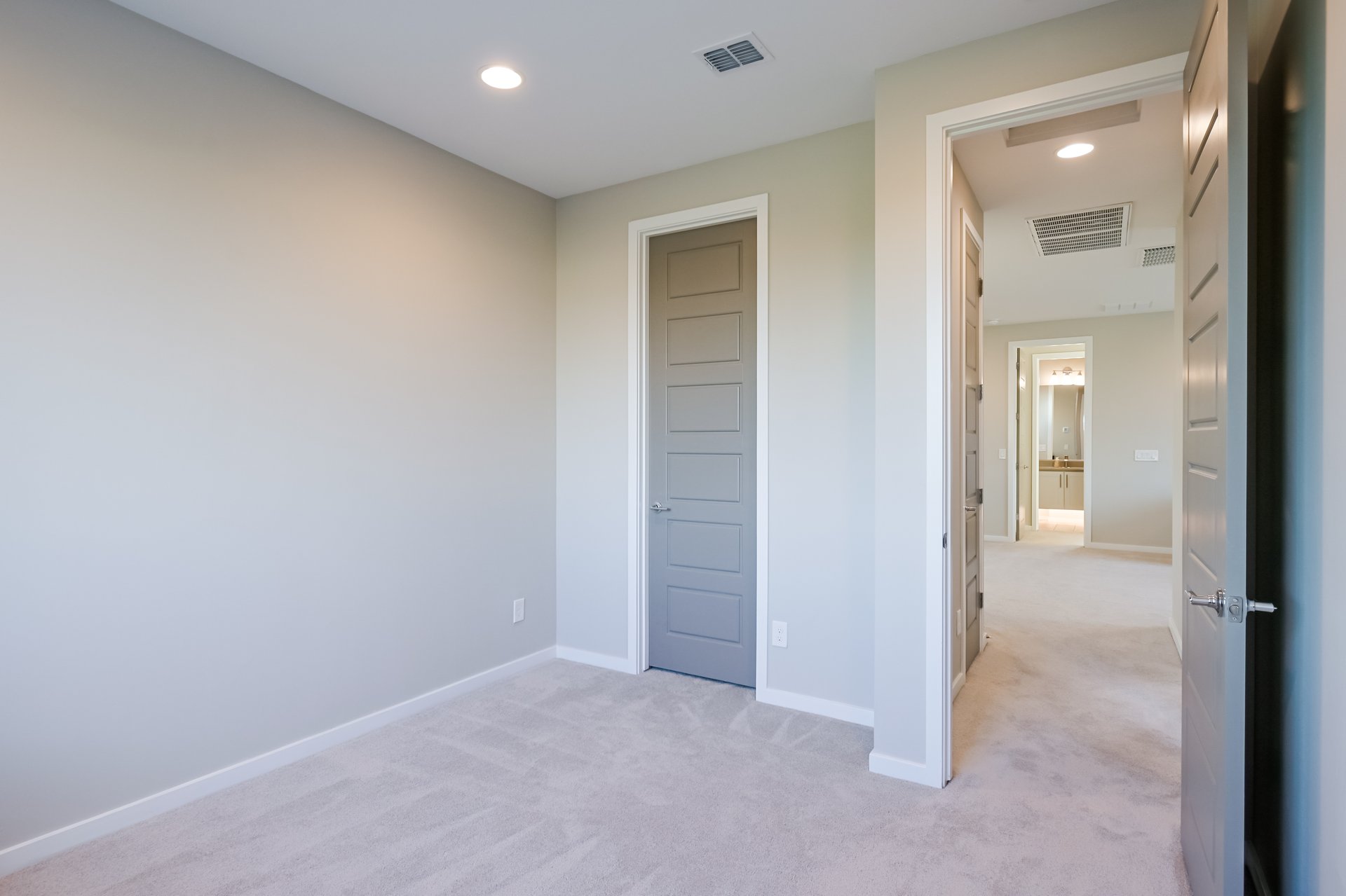 22011 North 34th Way
