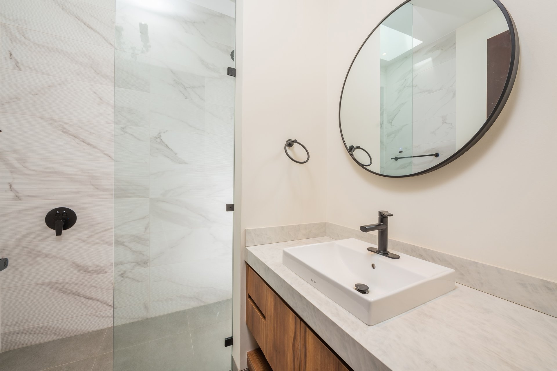 Casa Aura: Modern Luxury with Ocean Views in Reserva Conchal