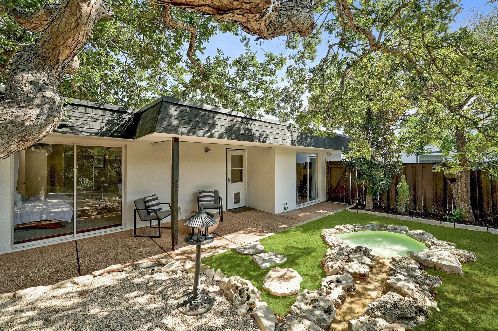 409 Seawind Lakeway