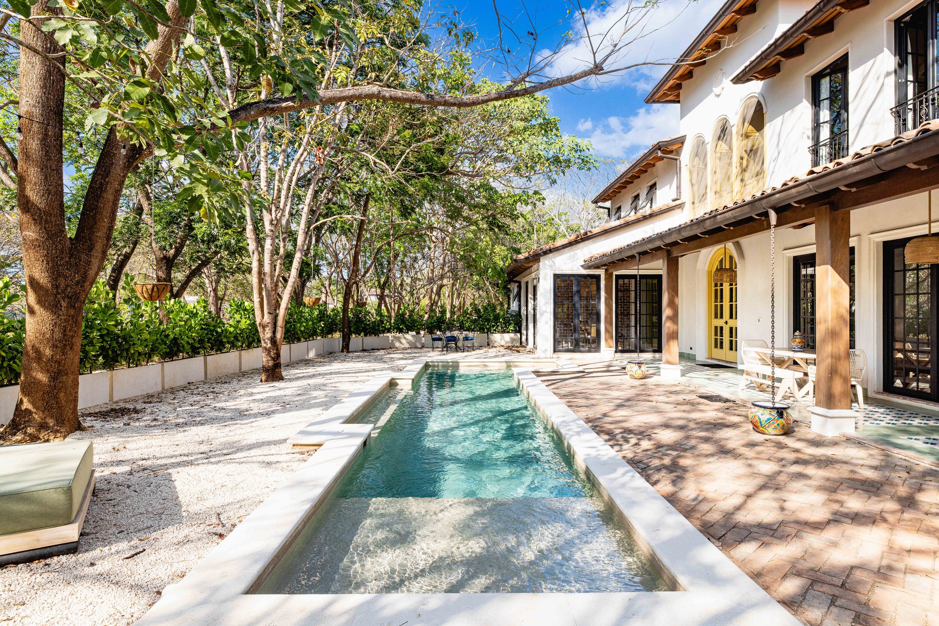 Casa Las Mareas | 4-Bedroom Beachfront Villa with Pool in Las Golondrinas, Hacienda Pinilla