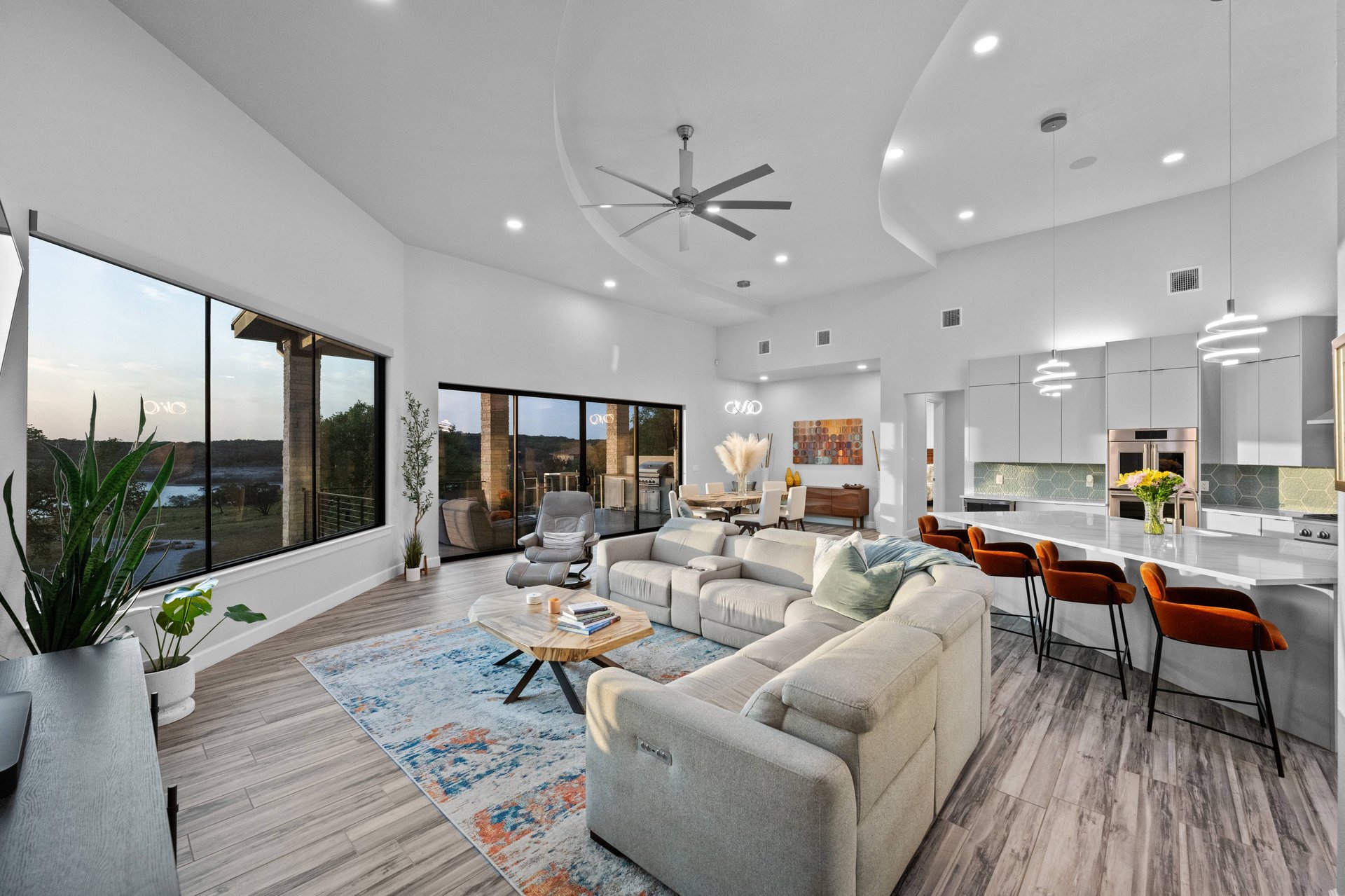 2912 Patriot Drive & 3002 Point Cove