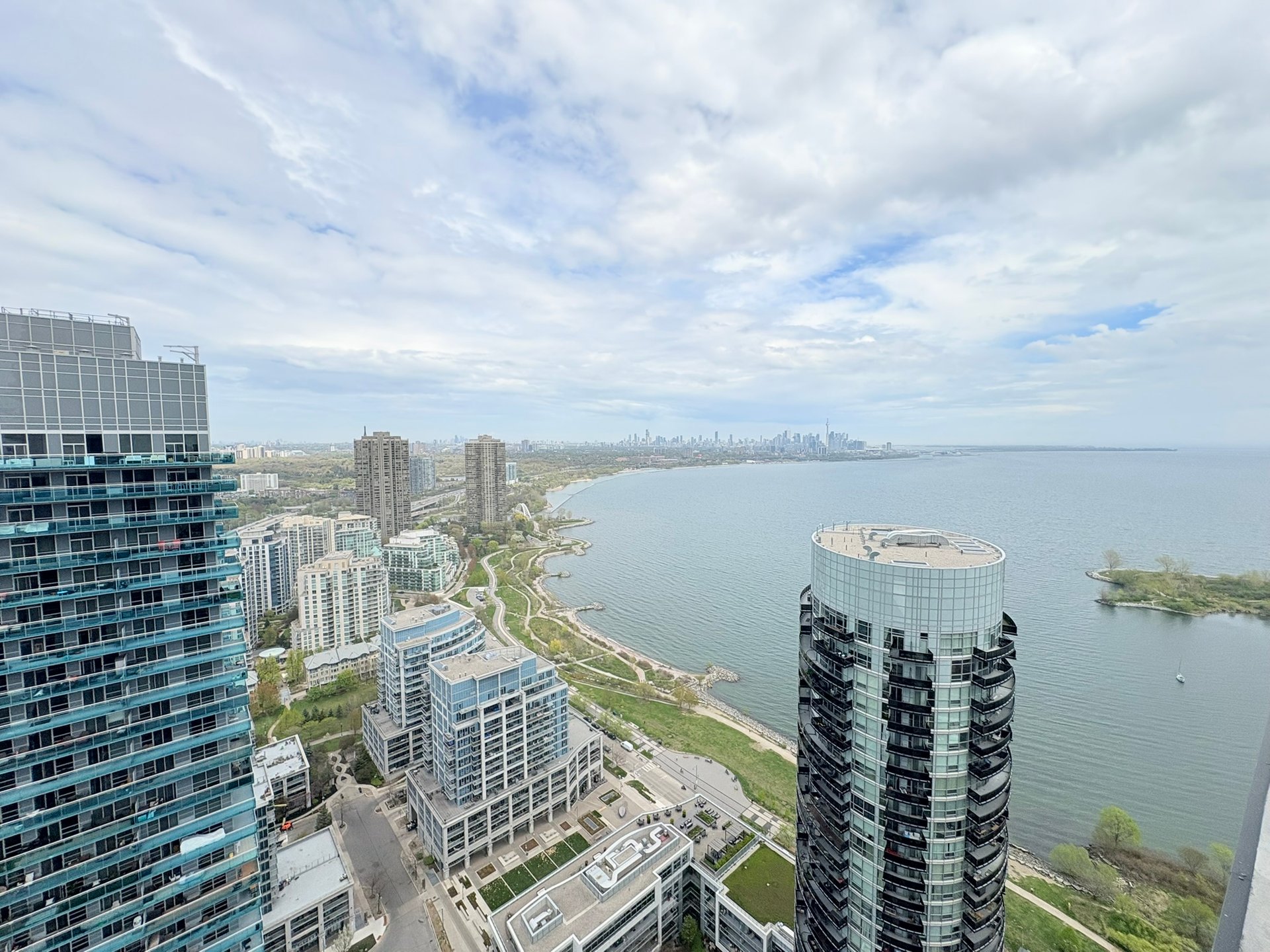 38 Annie Craig Drive Unit: 4102