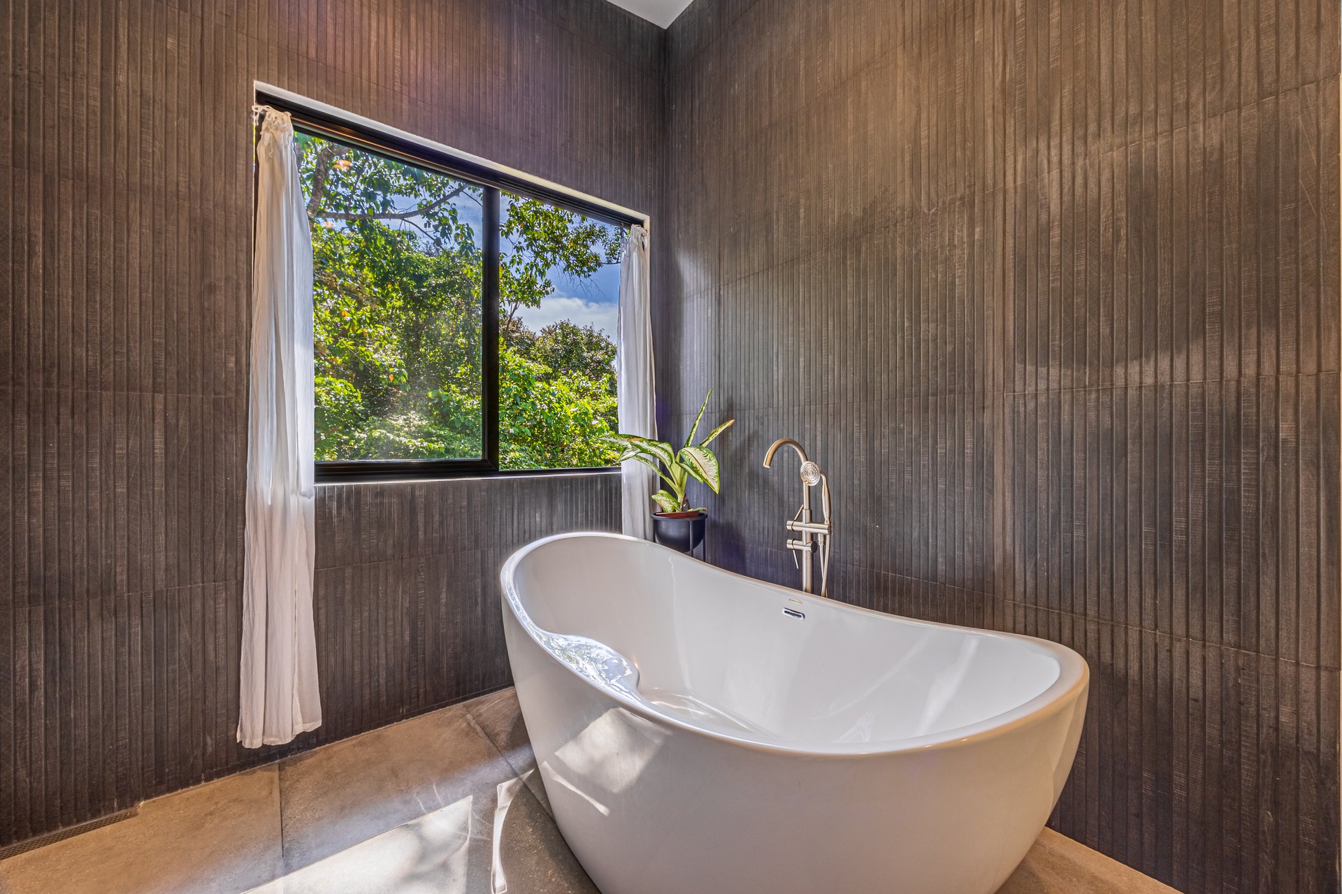 Luxury Ocean View Home in Paradise Breezes – A Private Retreat Near Dominical
