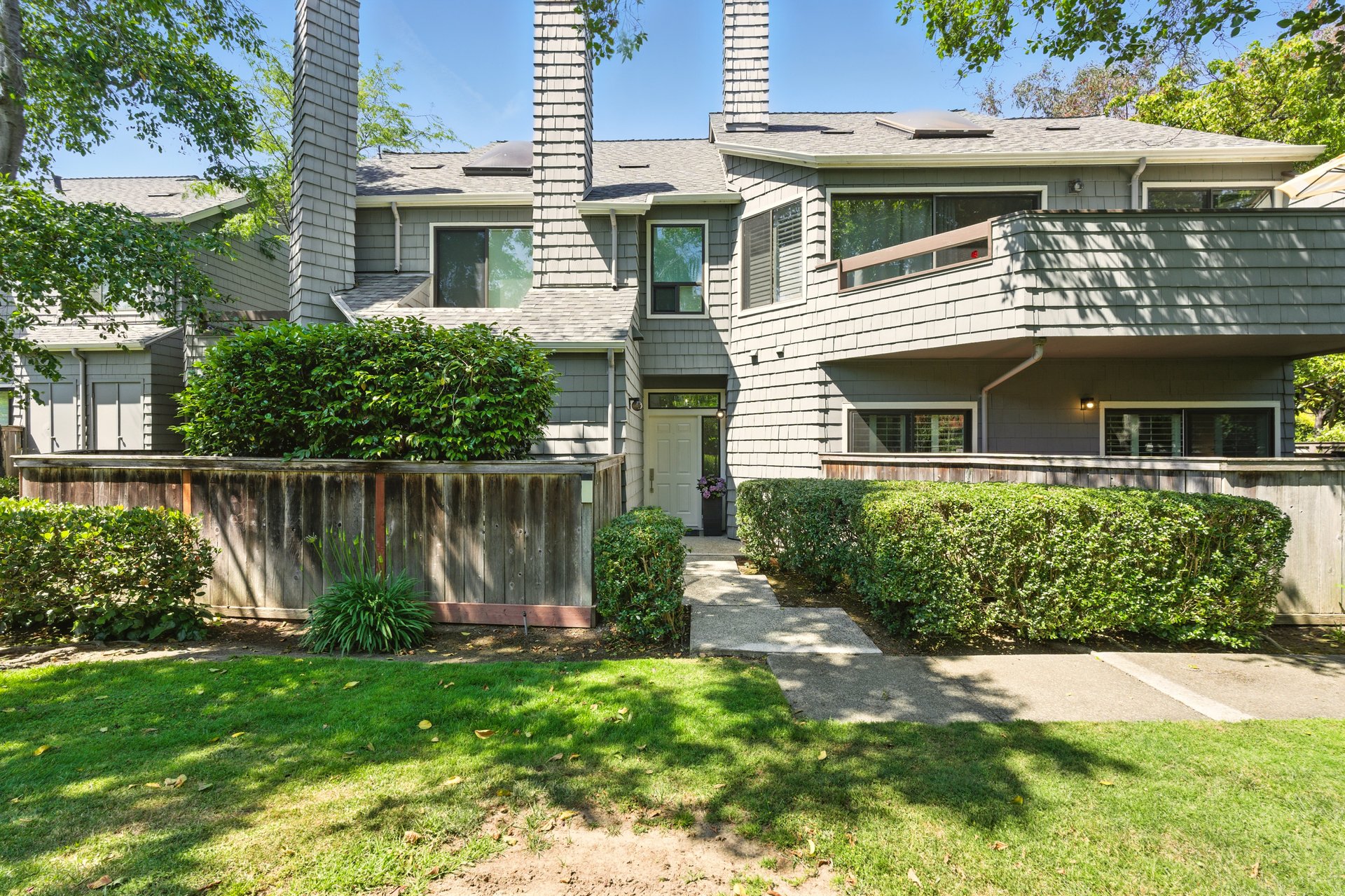 892 Wharfside Road