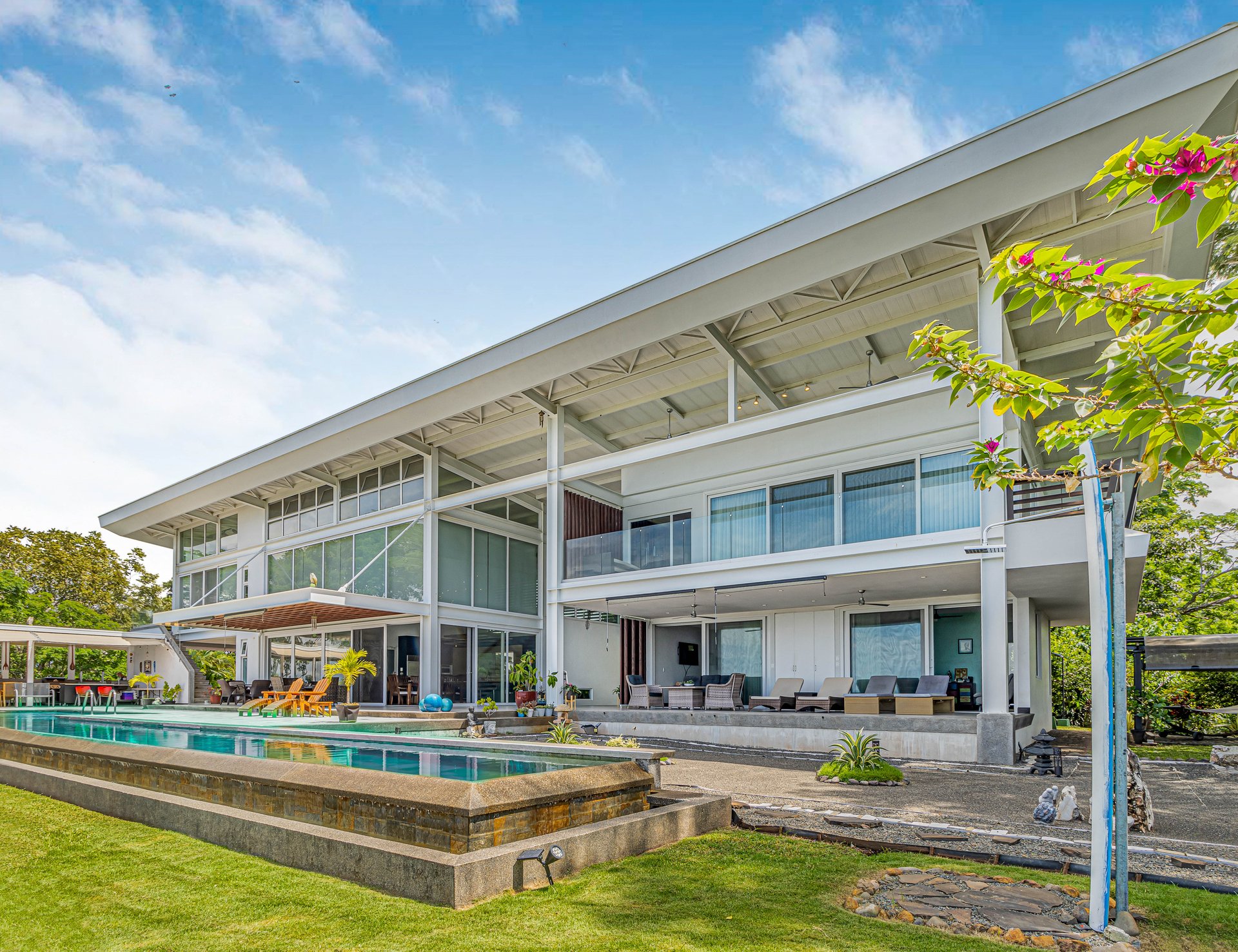 Nativa Contemporary Infinity Views | Luxury Rainforest Estate with Pacific Ocean Views