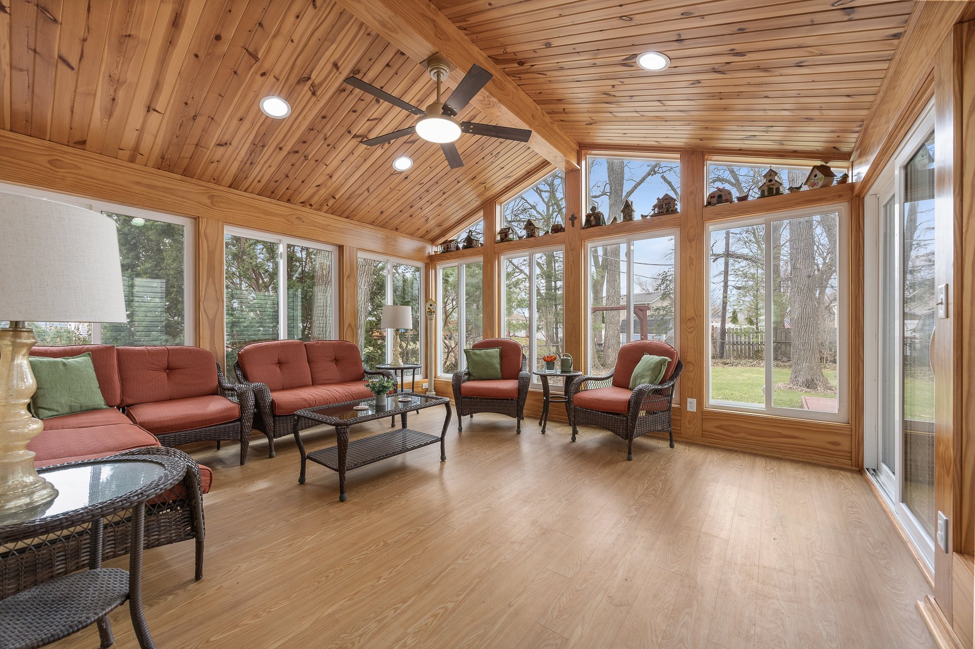 8000 Oakview Lane