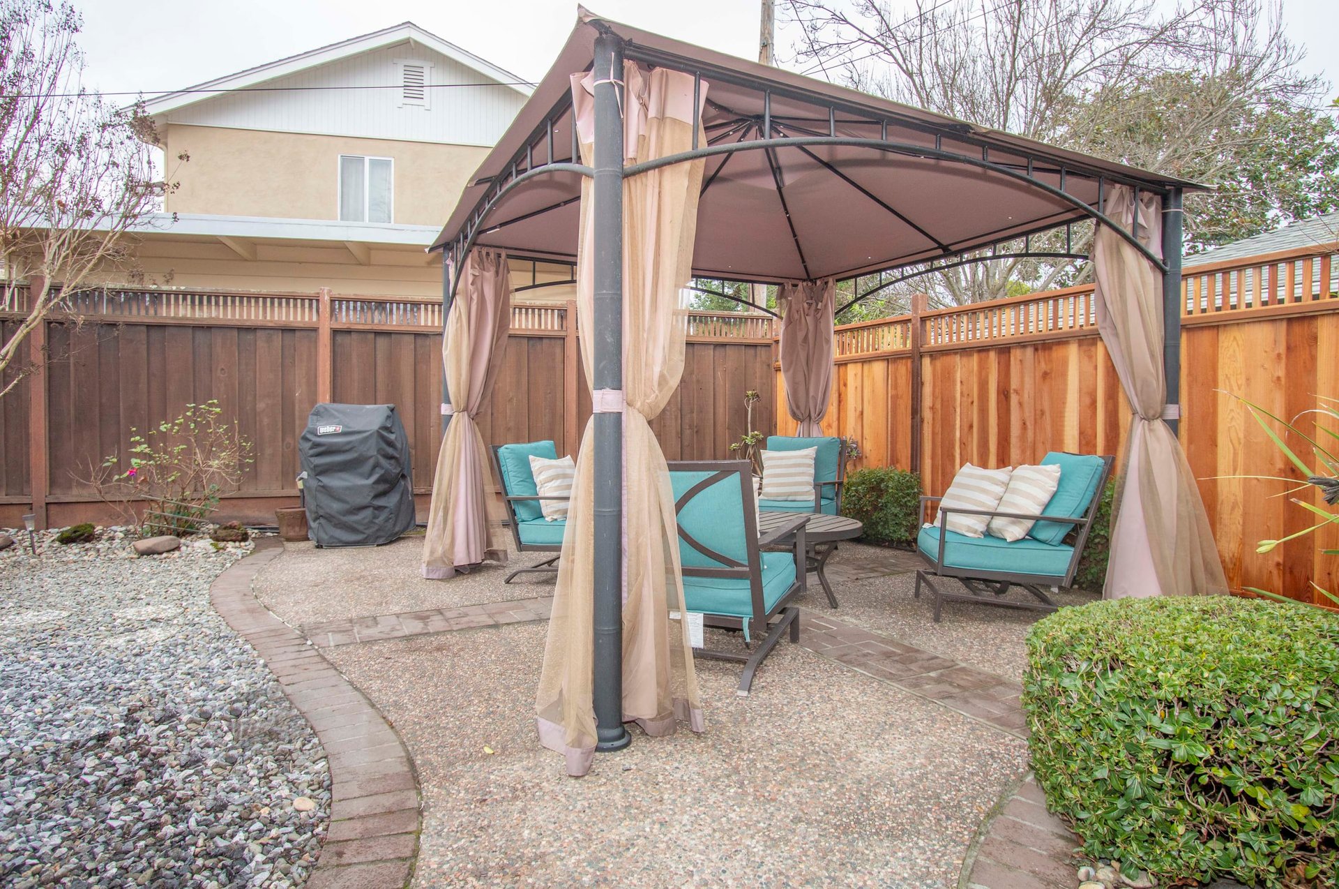 2706 Sussex Way