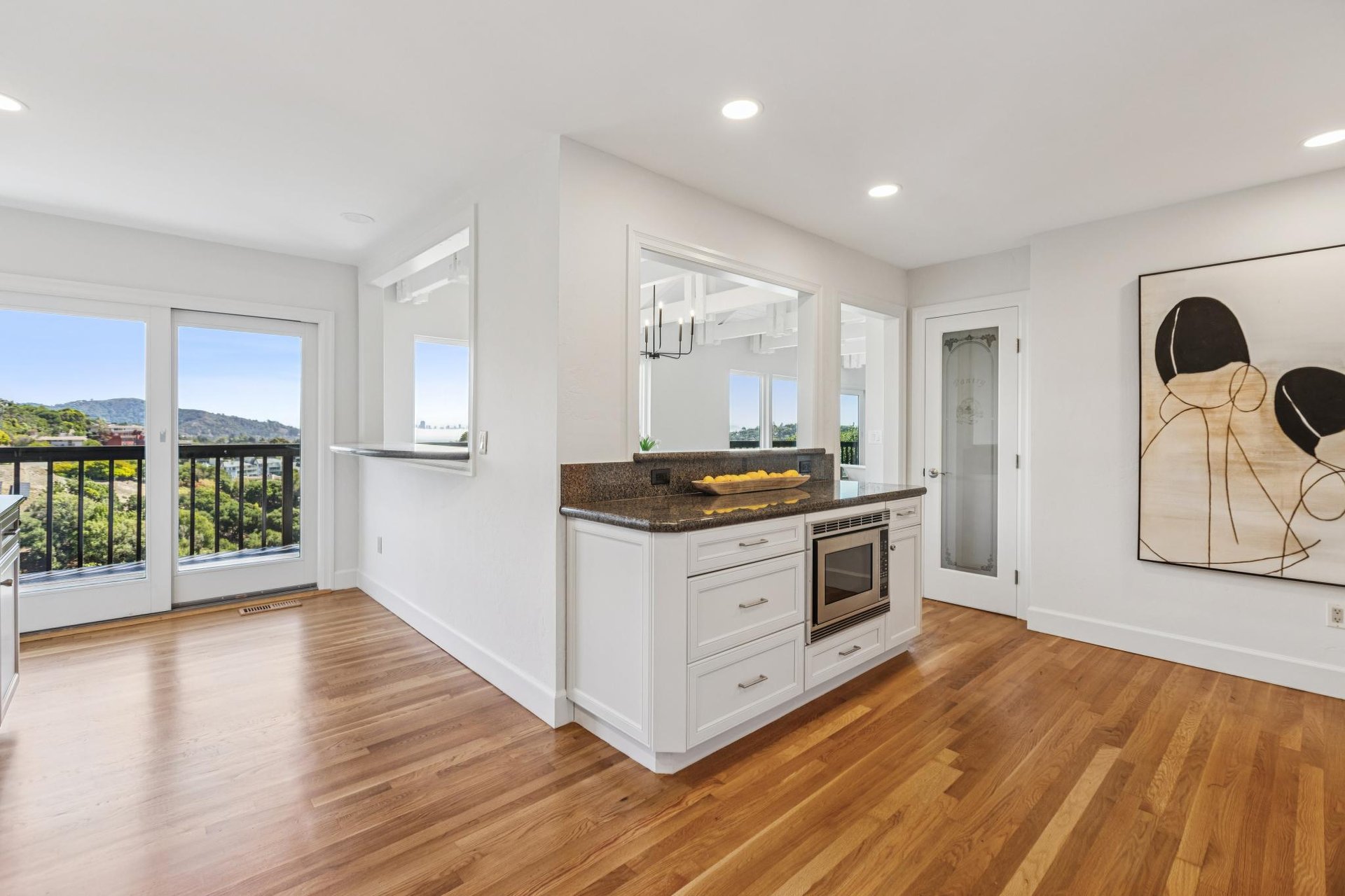 12 Tara View Road