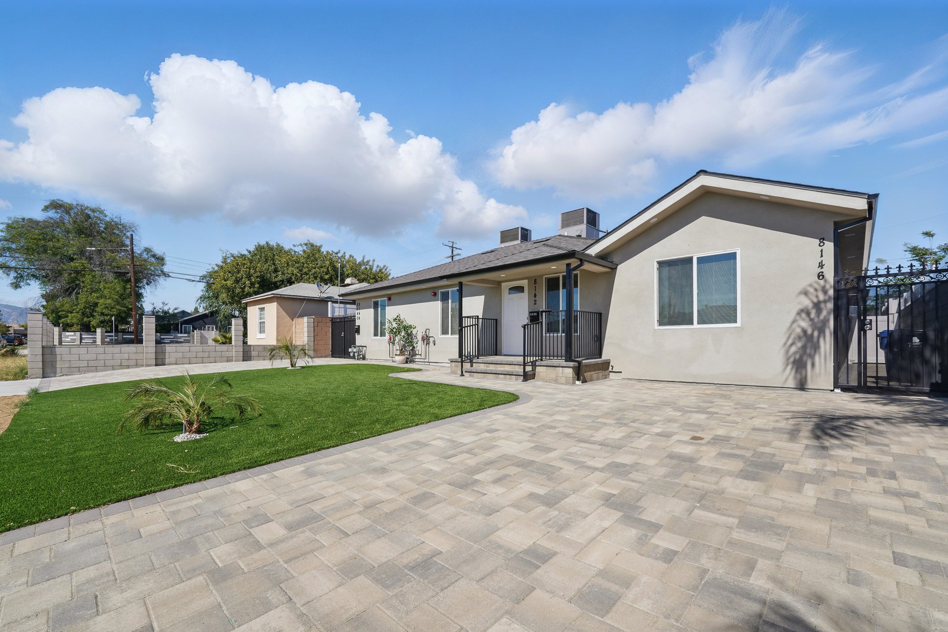 4 Units in North Hollywood