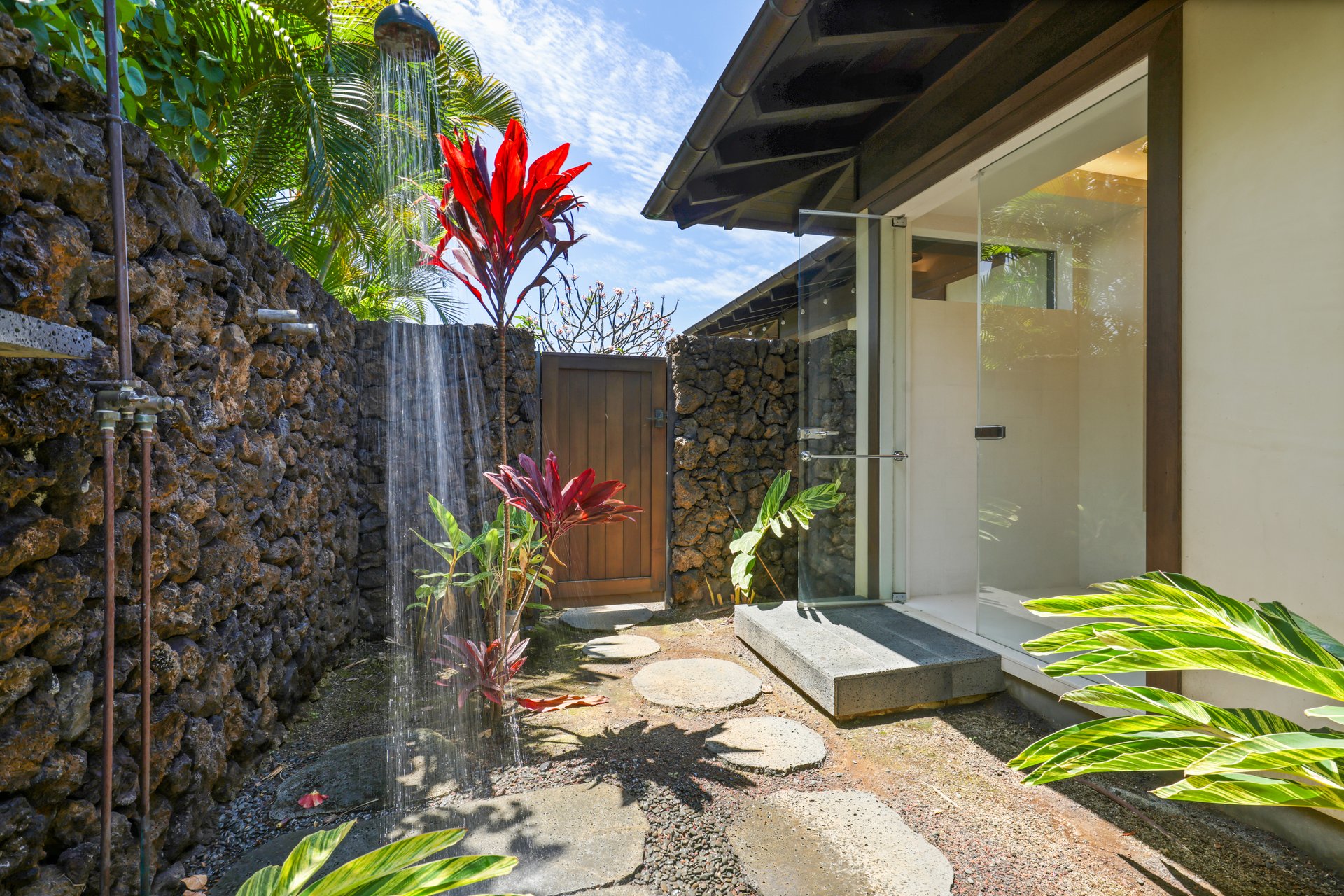Hale ʻAlani 11