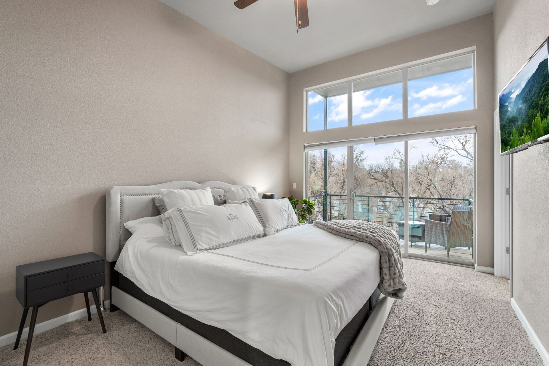 50 Cheyenne Boulevard