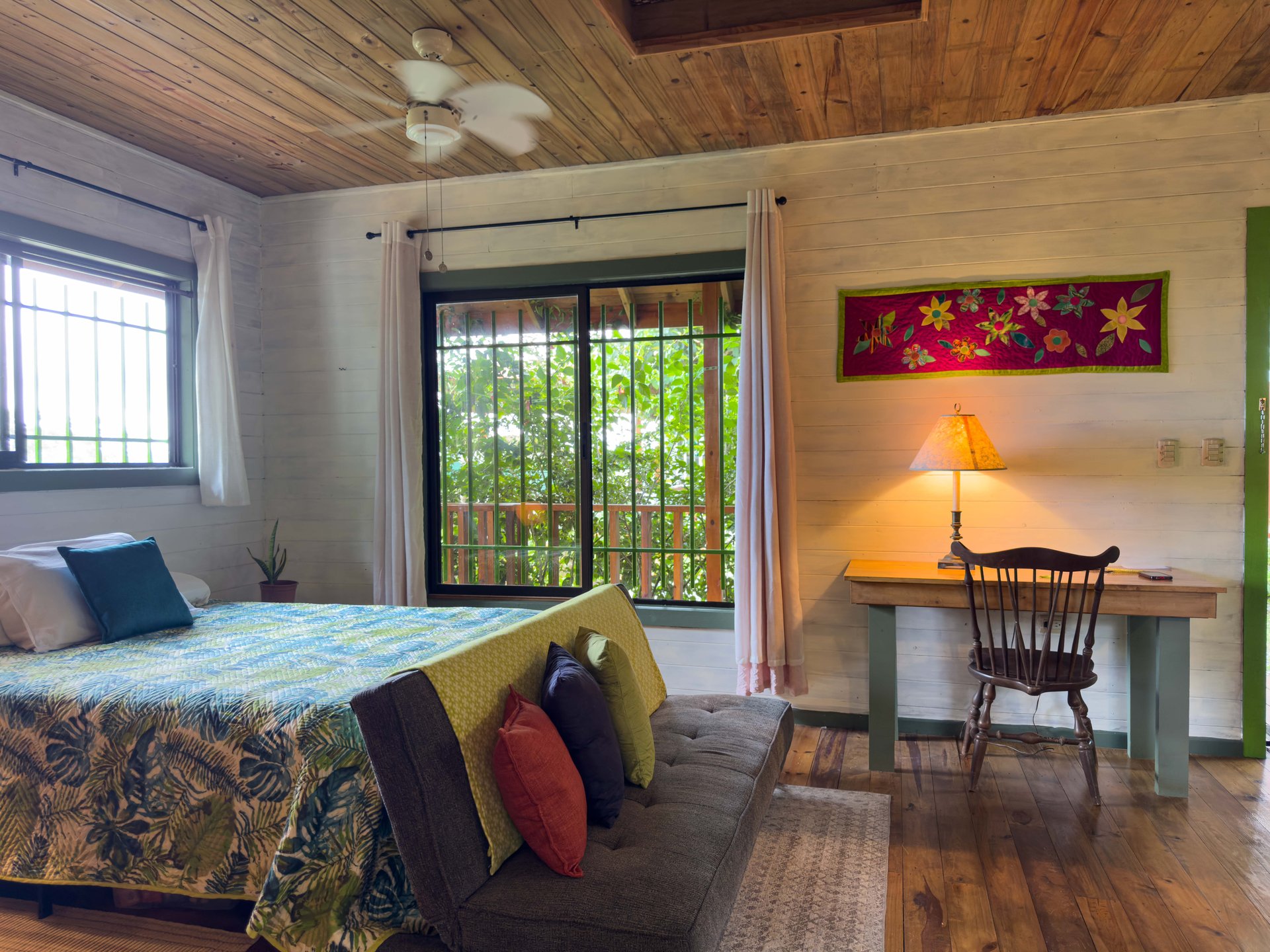 Tinamastes Eco Orchard | Creekside 2BR Home + Studio Casita