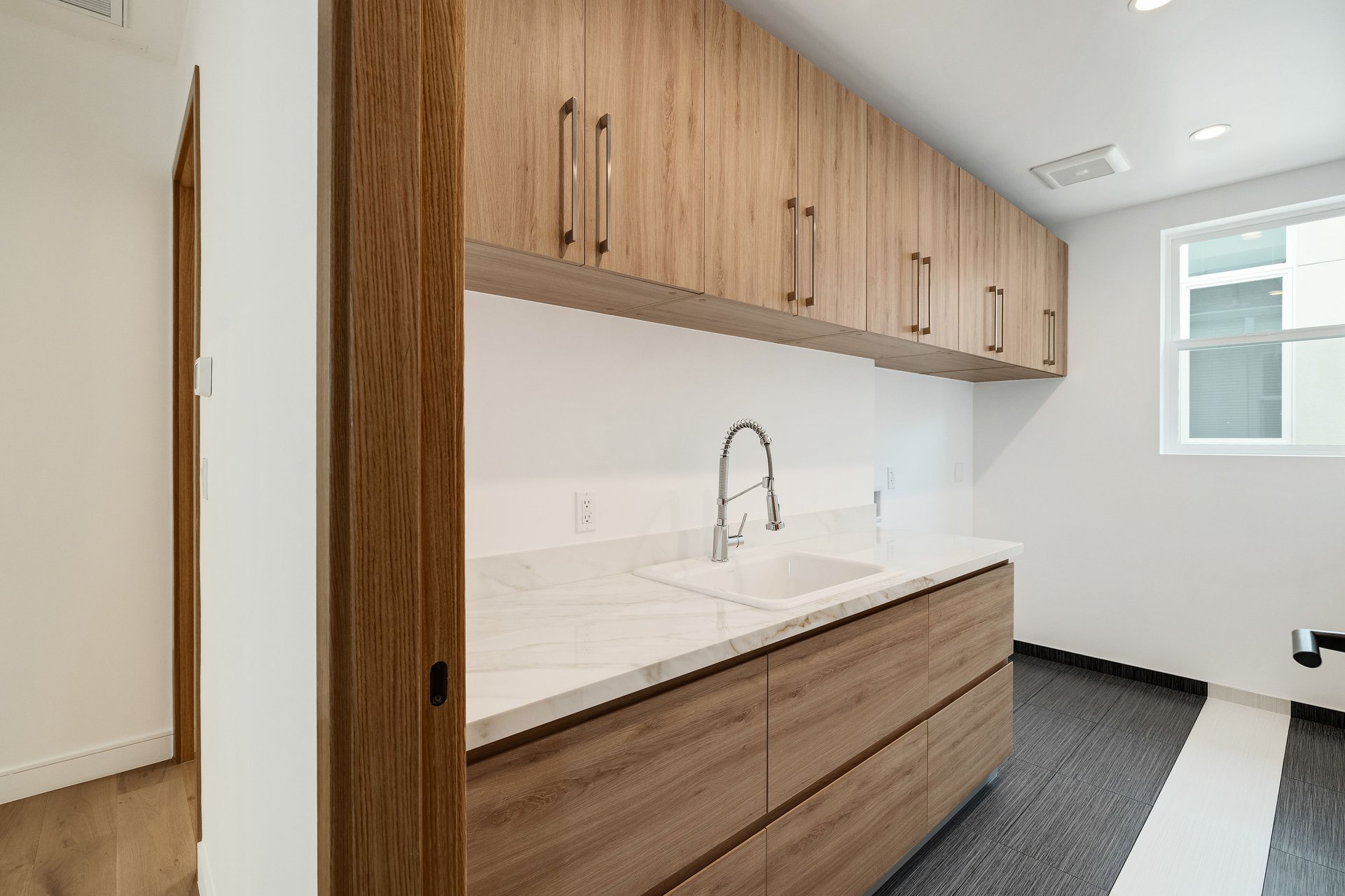 2106 Voorhees Avenue, Unit B