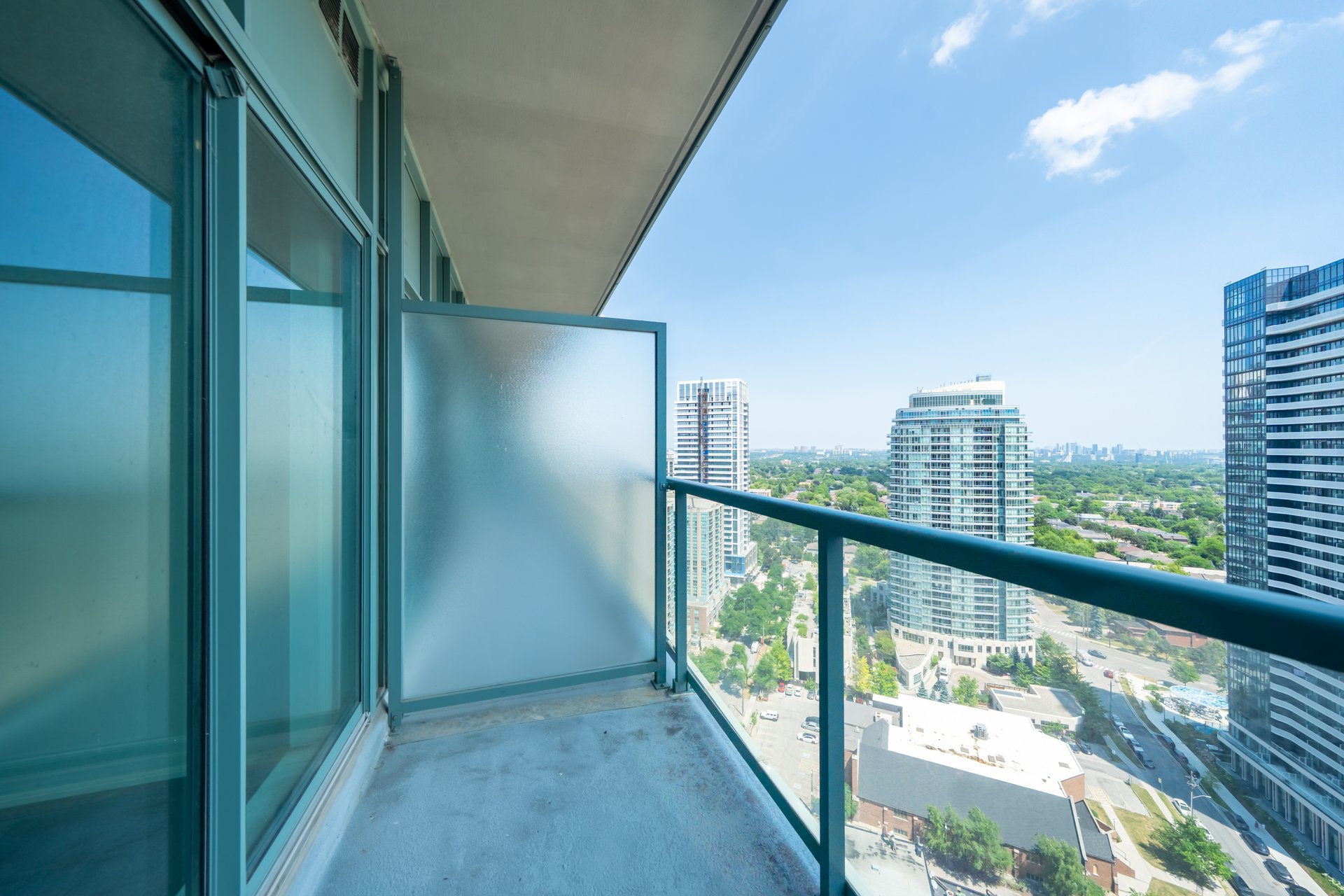 5508 Yonge St PH02