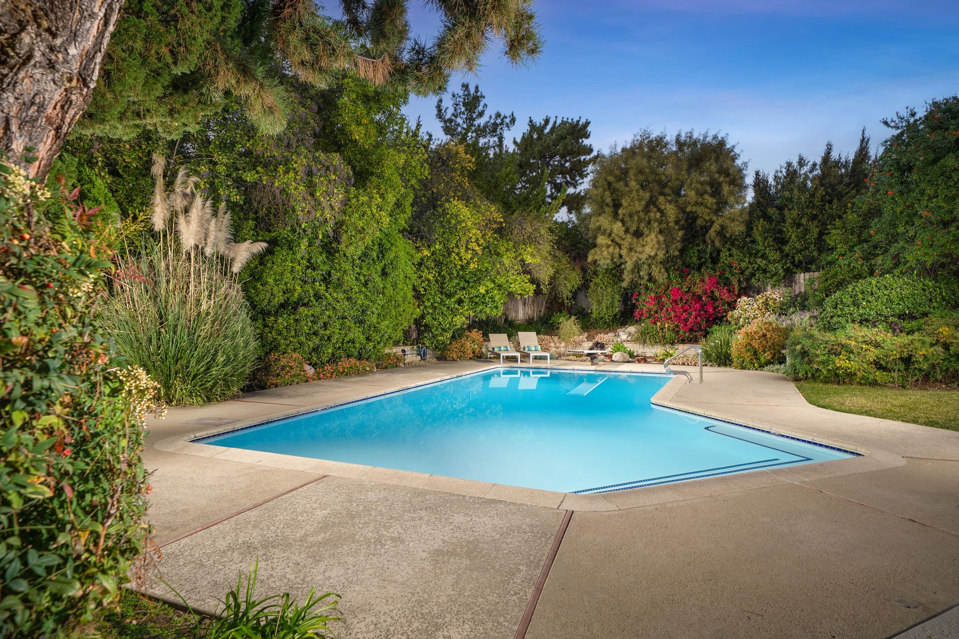 257 W Sonora Place