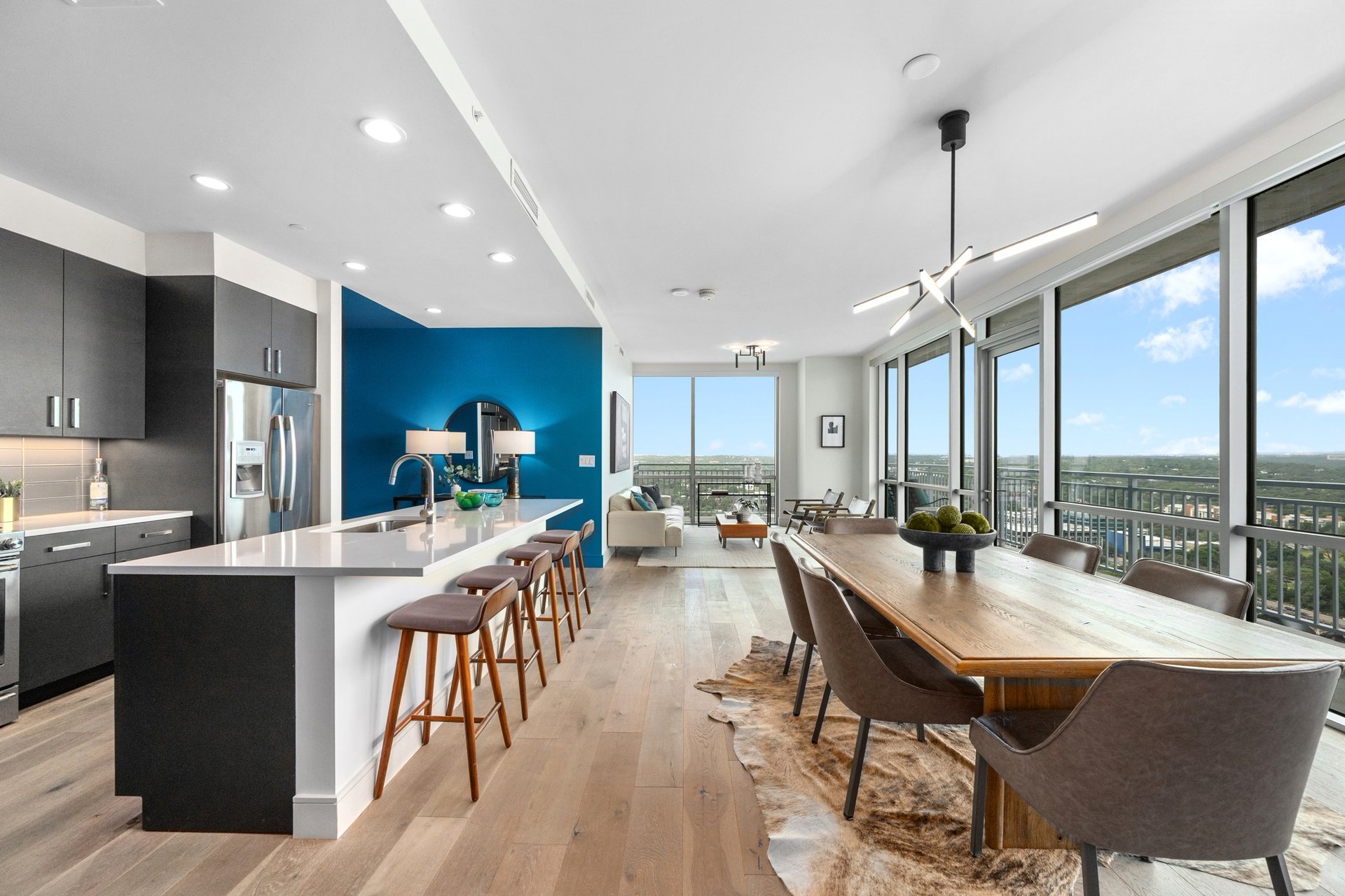 222 West Avenue #2802