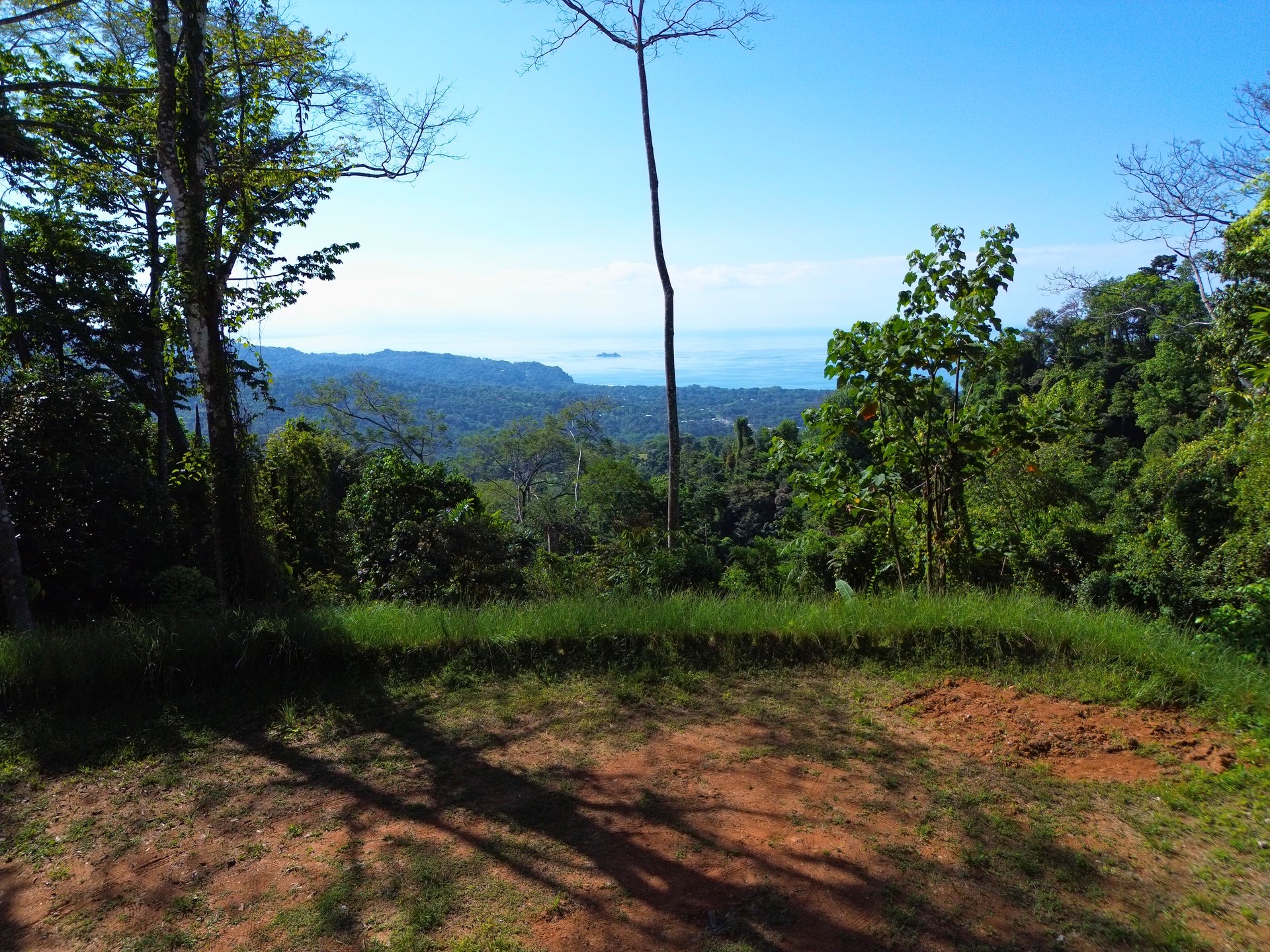 Build-Ready Ocean View Lot in Uvita Hills