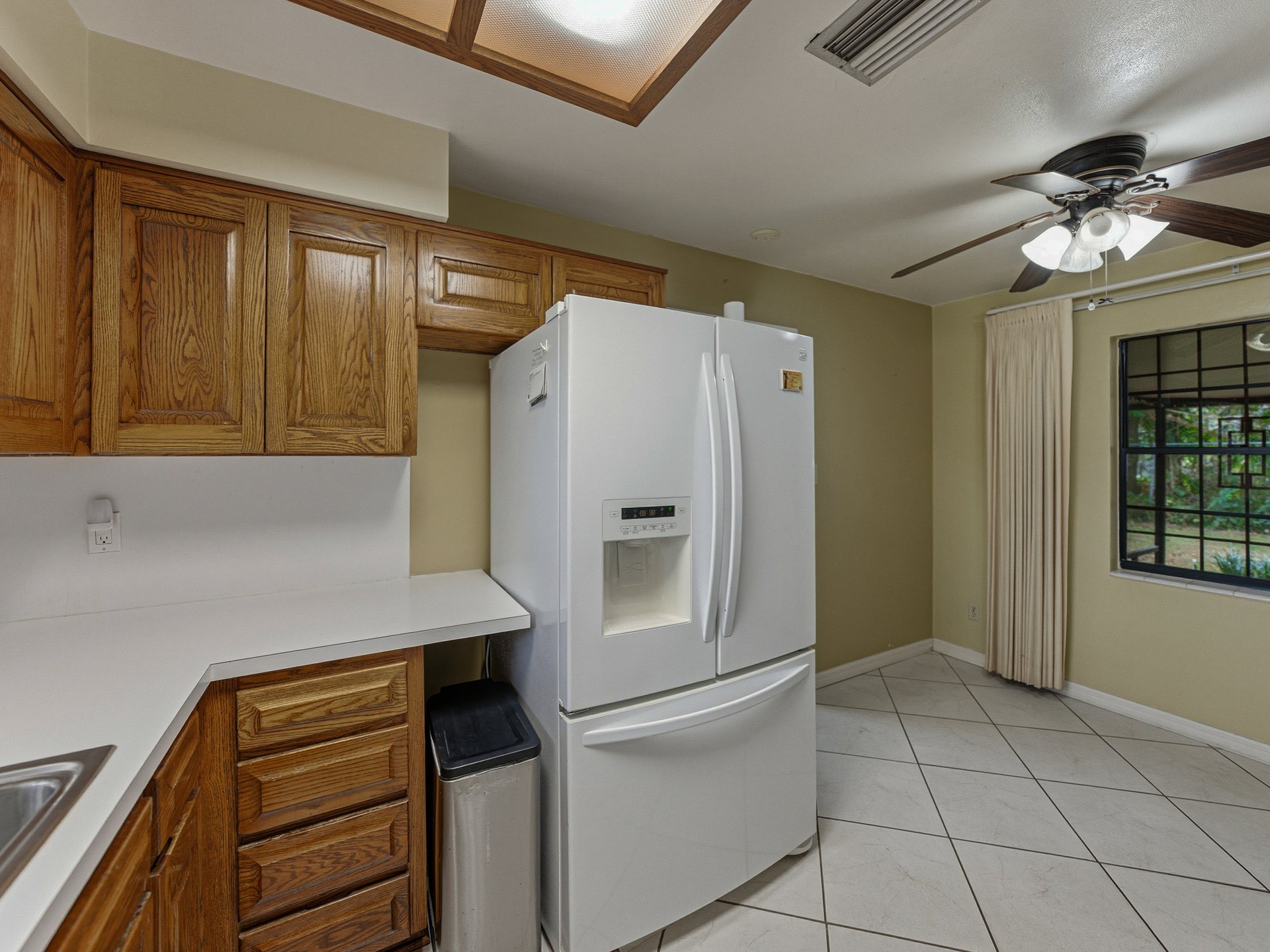 2702 AUBURN AVE W