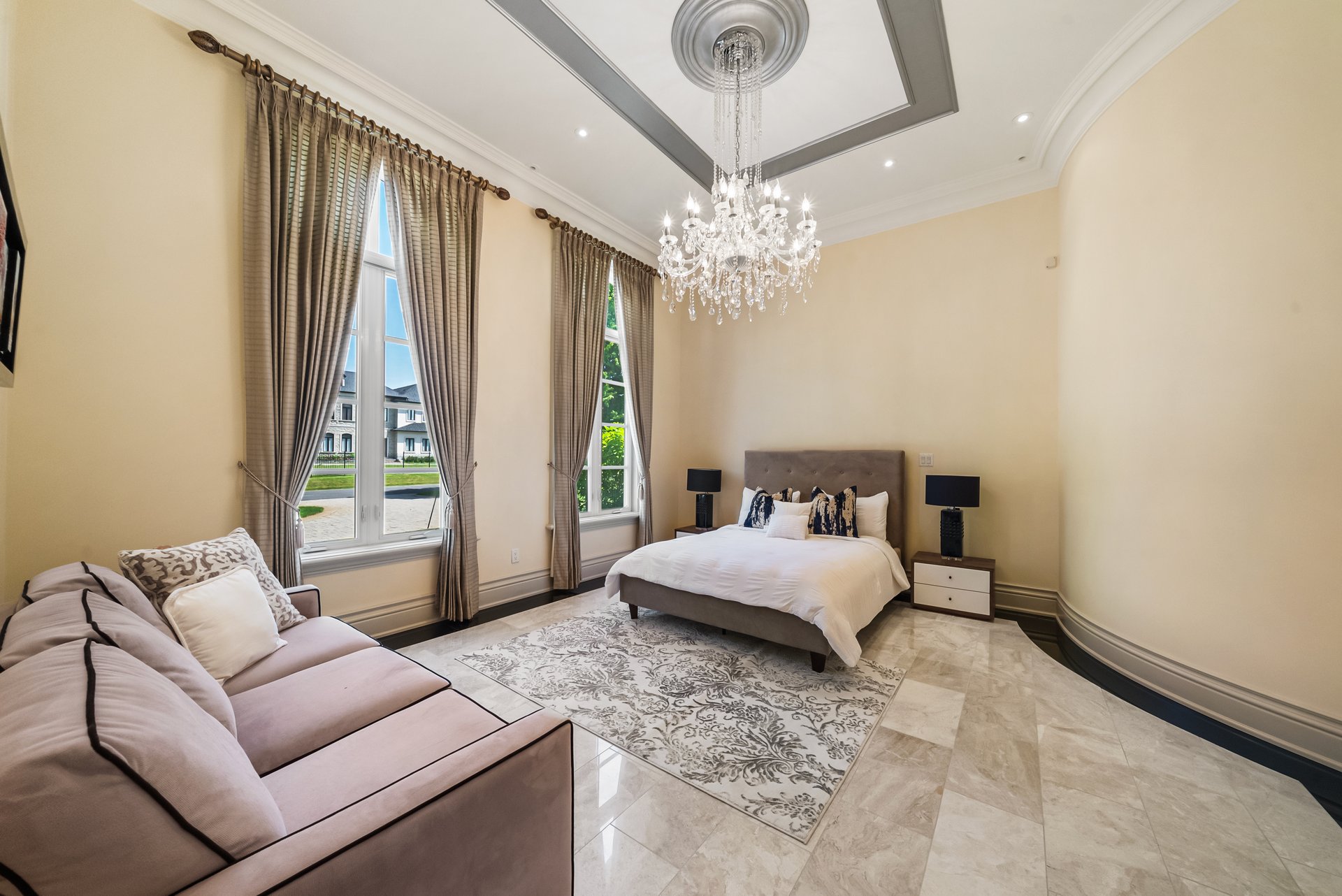 The Grand Palazzo Cachet
