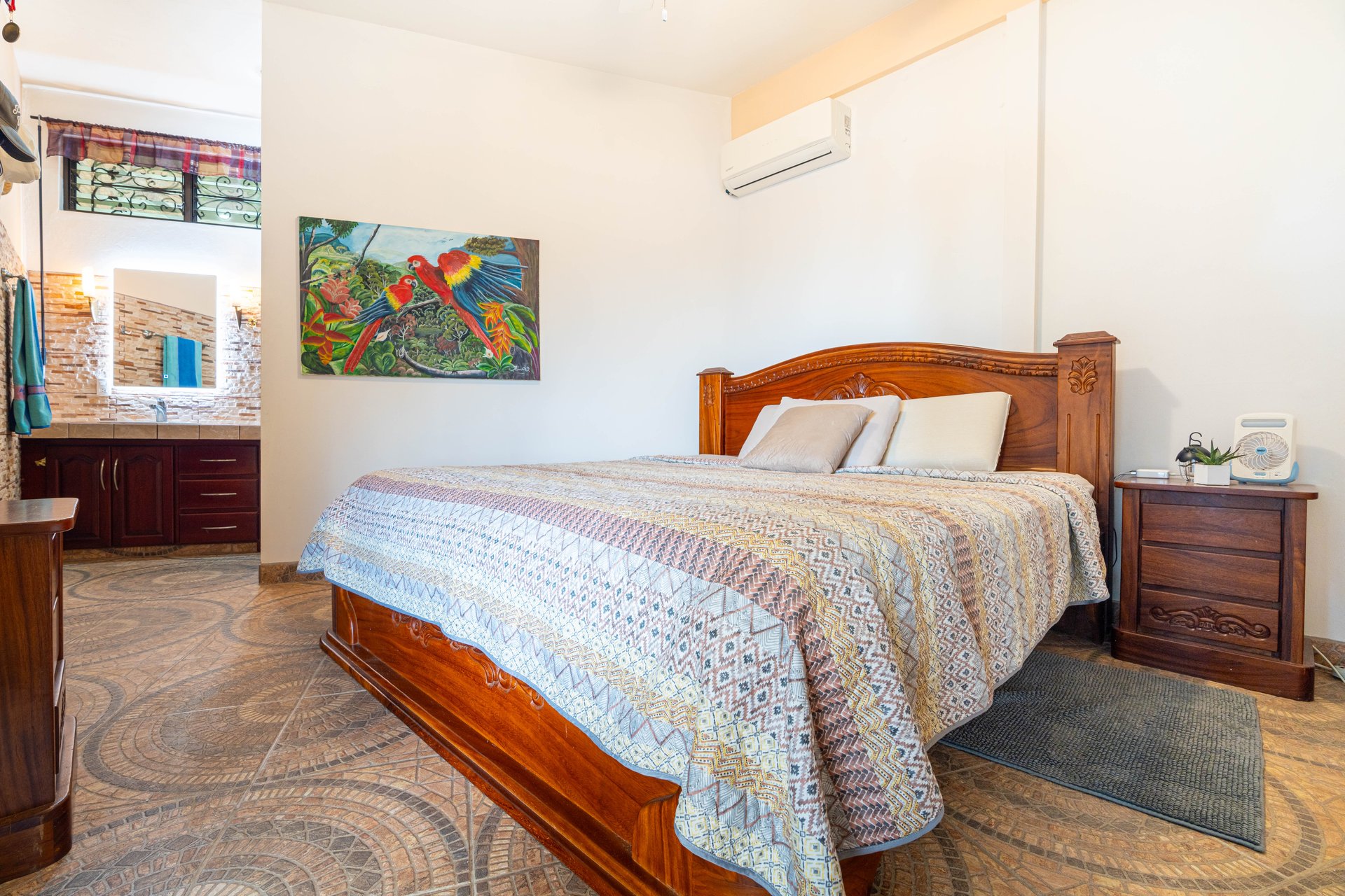 Expansive Ocean Views, Central Ojochal - 3 bed, 3 bath!