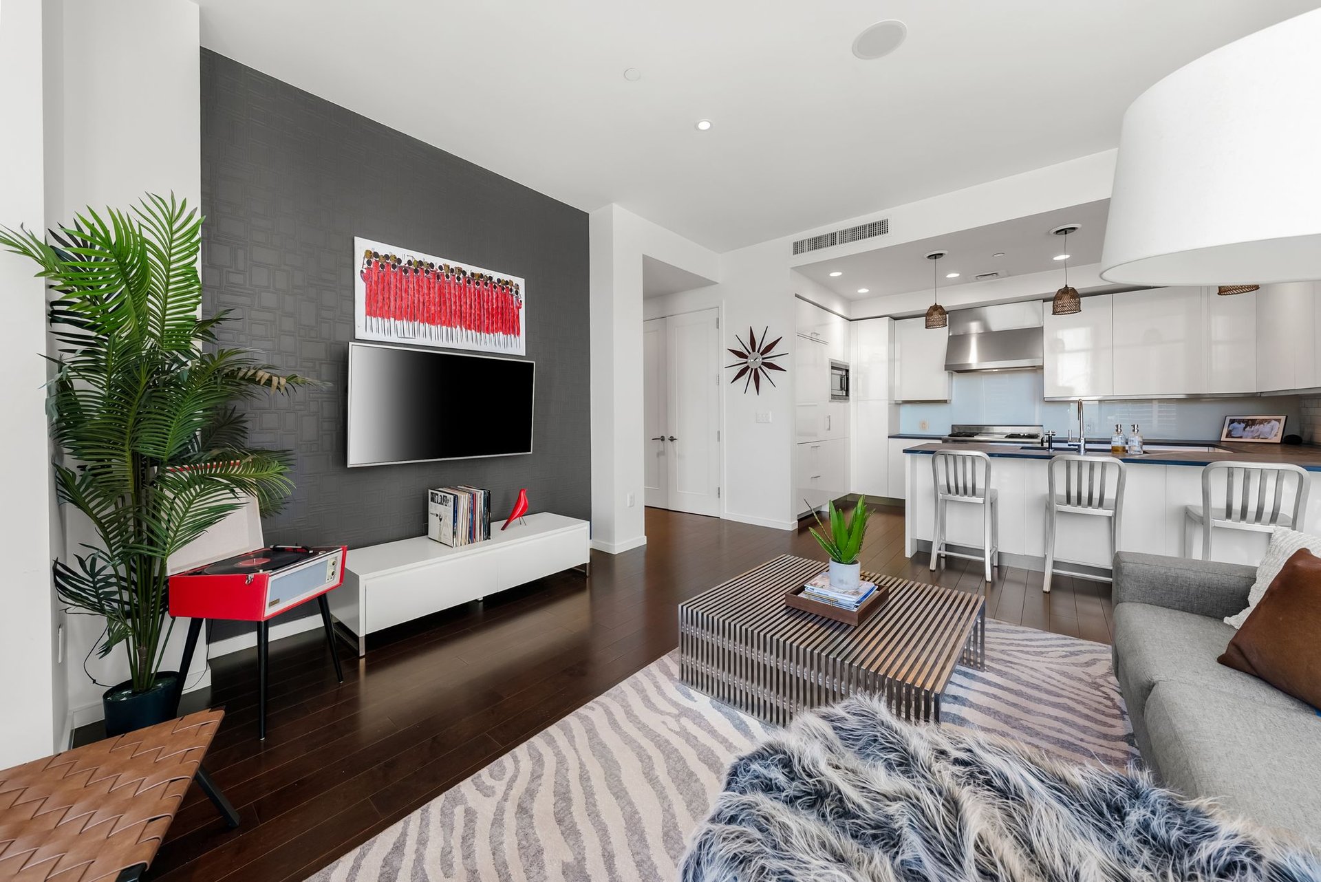 200 Congress Avenue #14C
