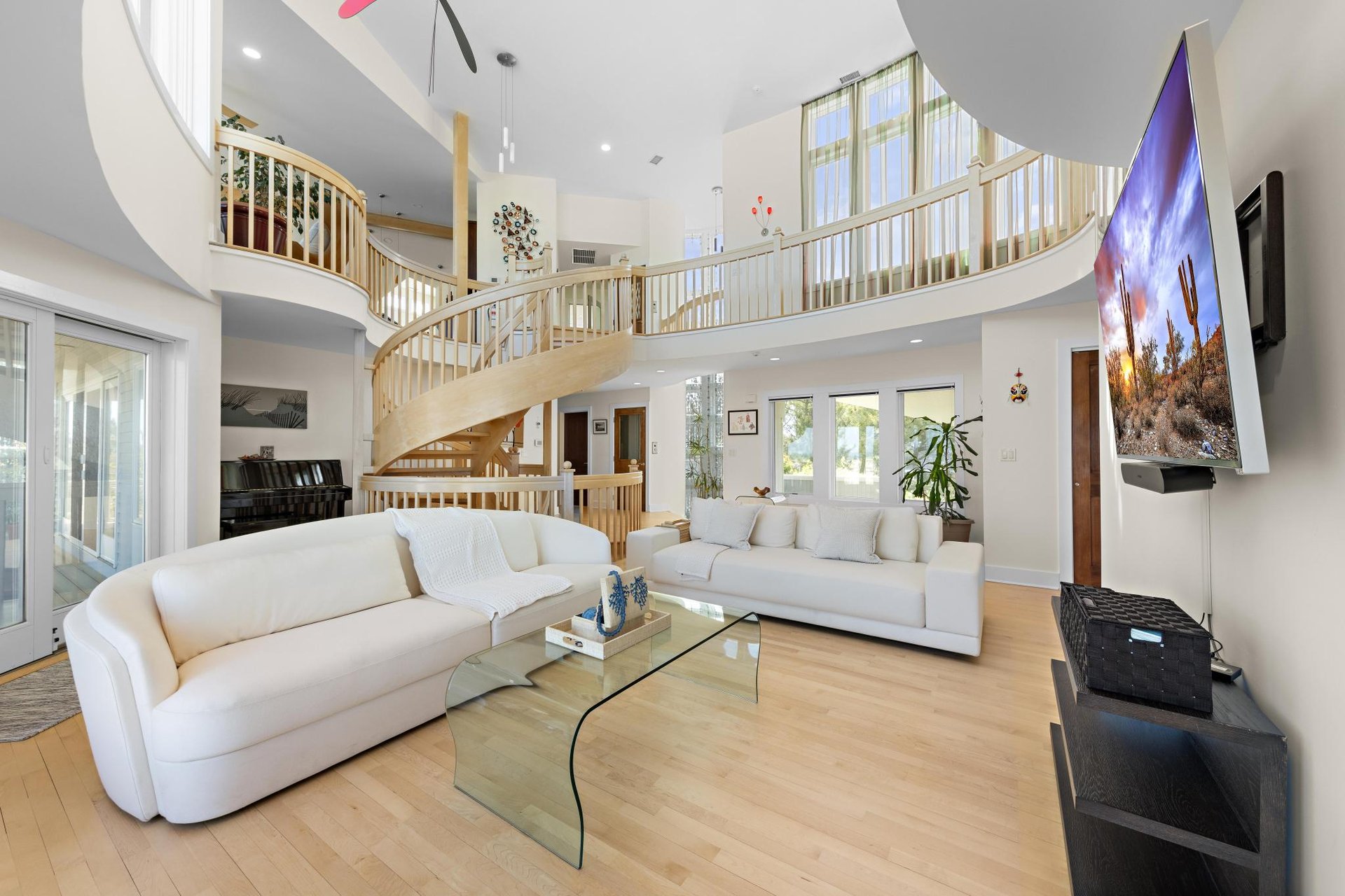 101 E Long Beach Boulevard 